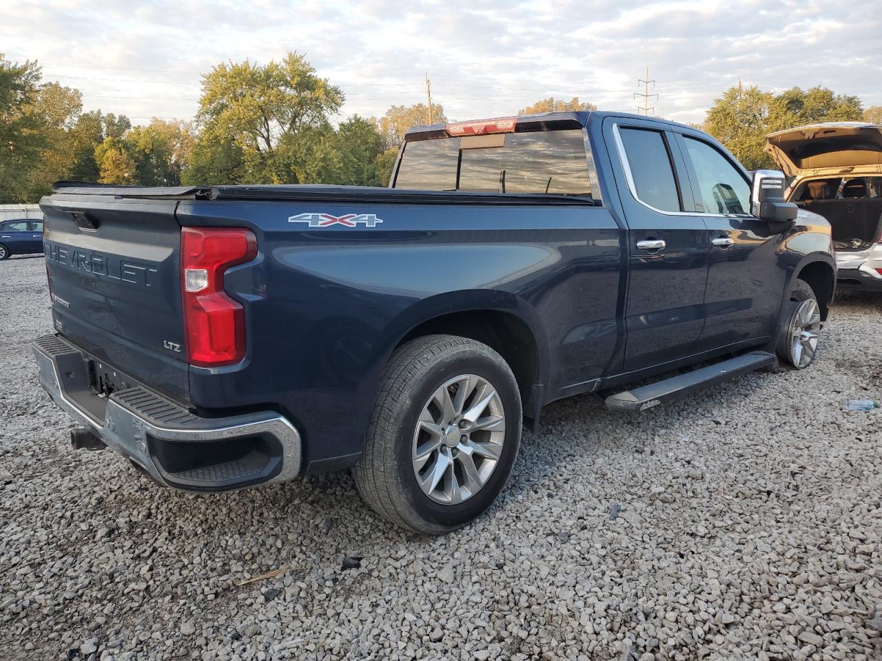 2020 Chevrolet Silverado K1500 Ltz - Image 3