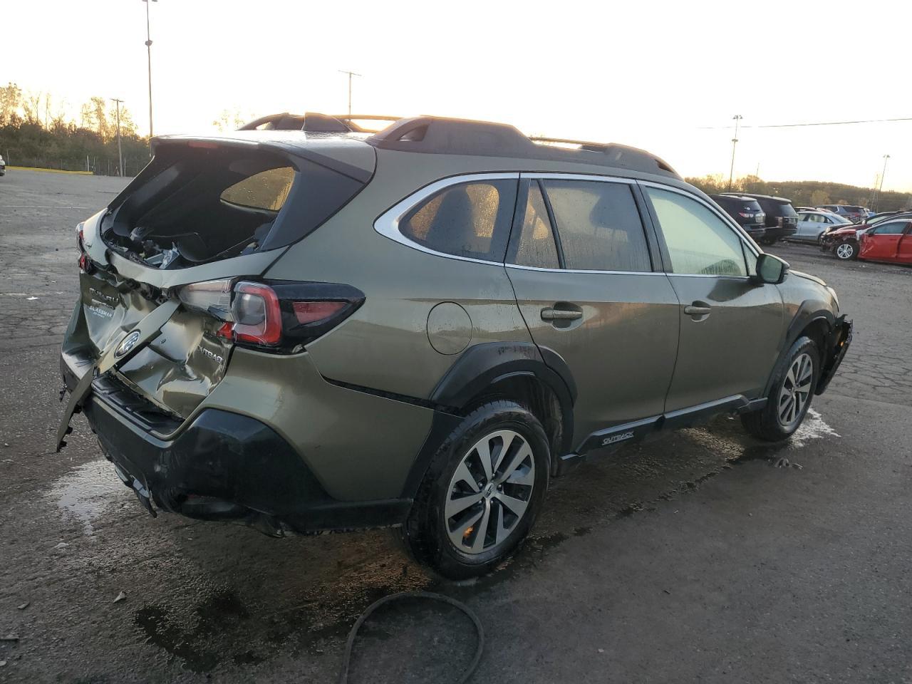 2025 Subaru Outback Premium - Image 3
