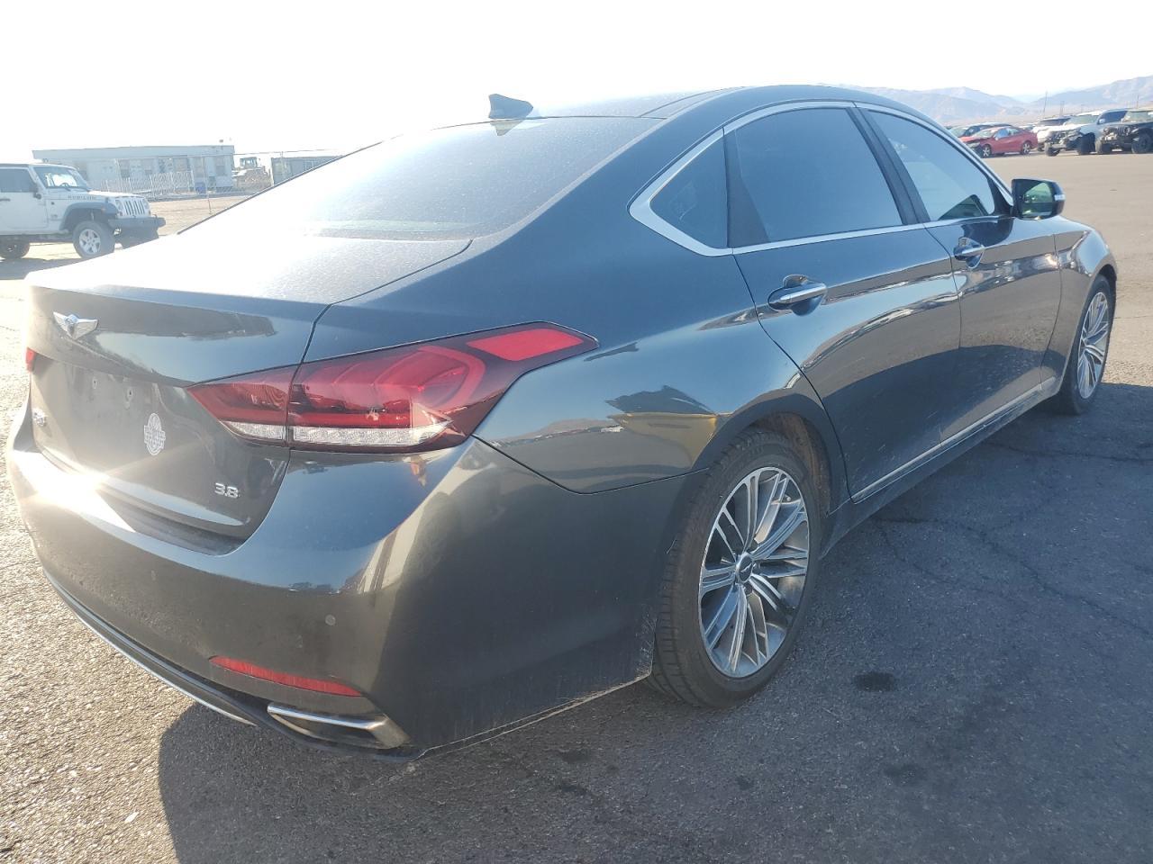 2018 Genesis G80 Base - Фото 3