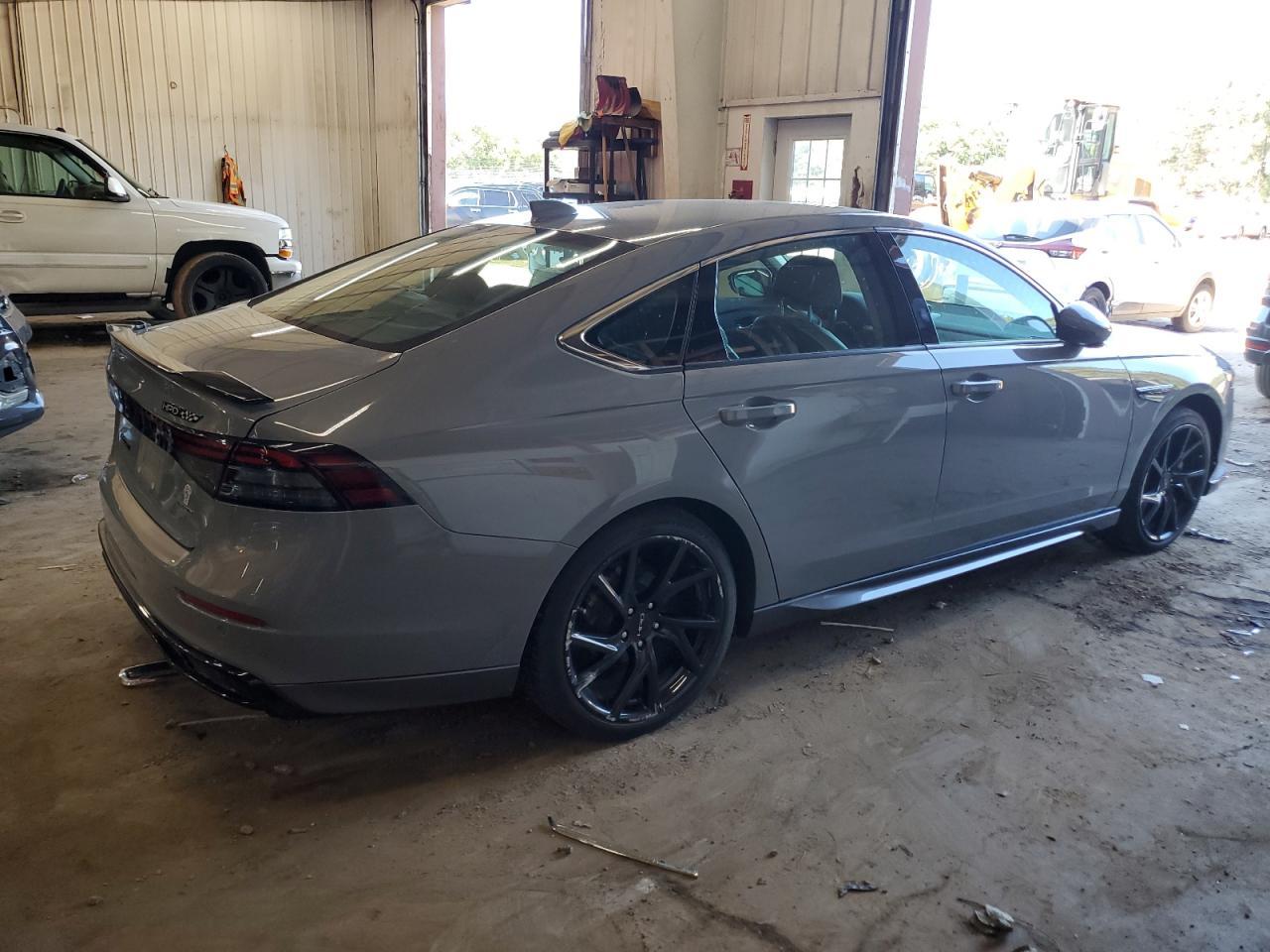 2024 Honda Accord Hybrid Exl - Image 3