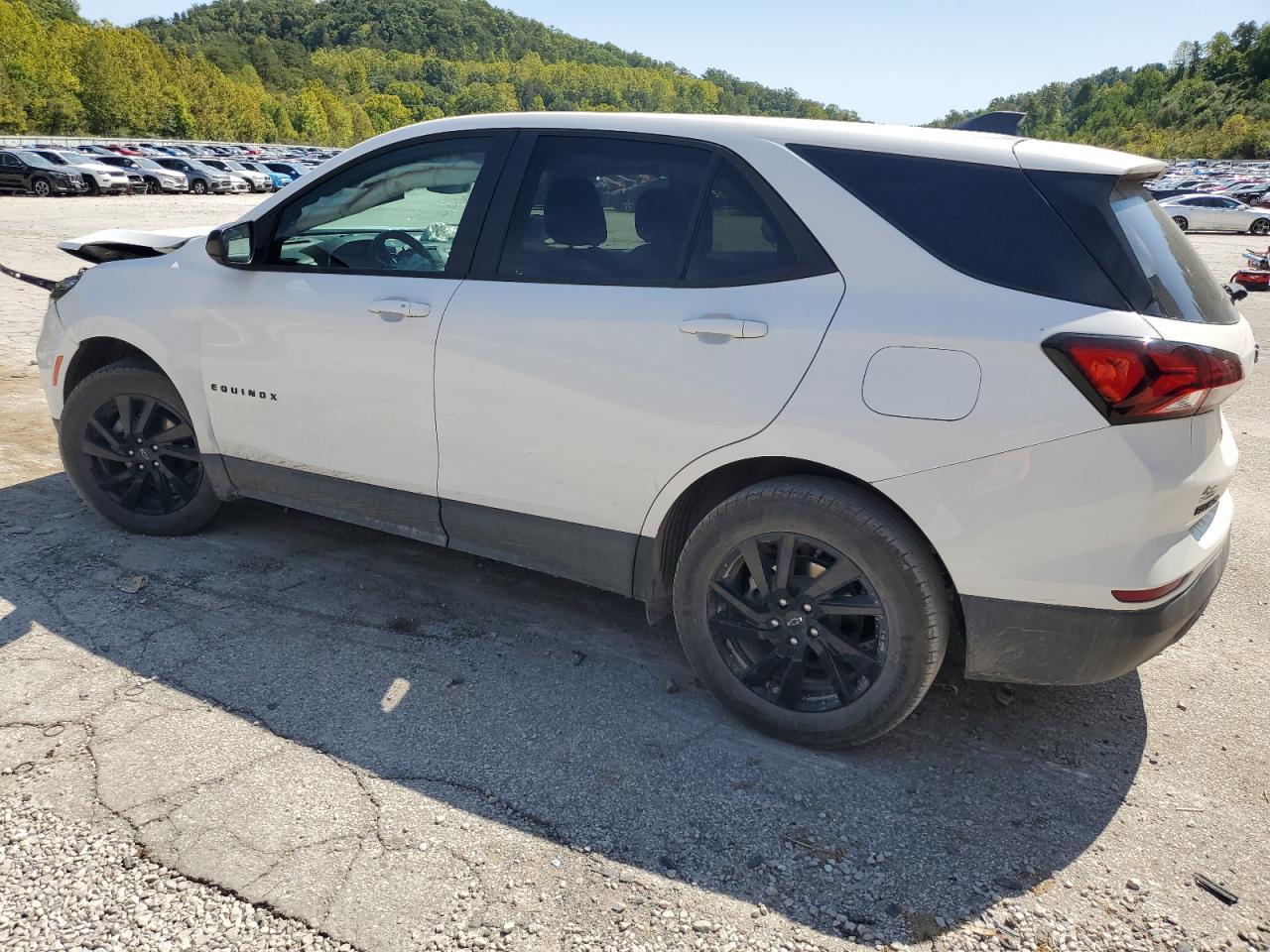2024 Chevrolet Equinox Ls - Фото 2