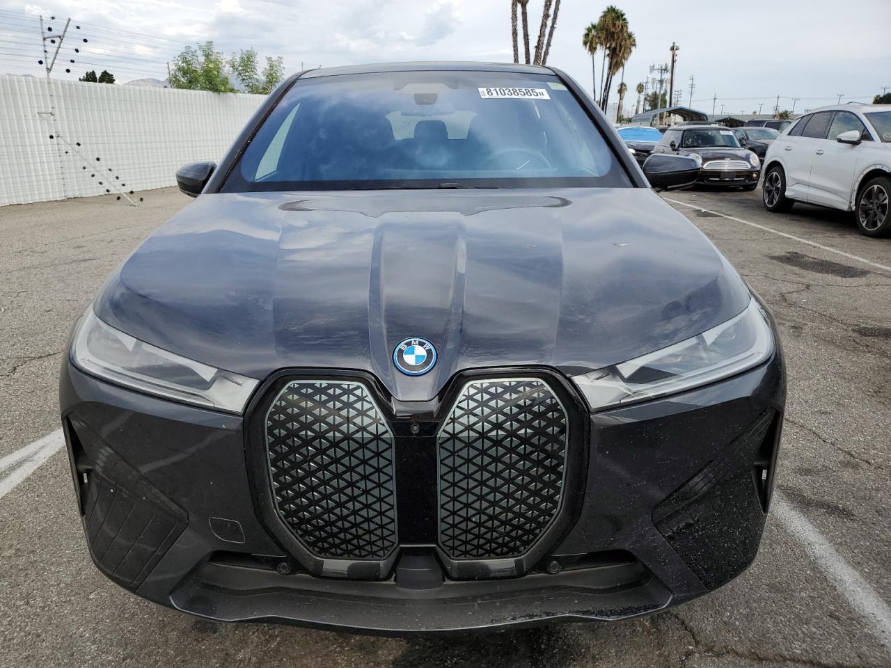 2025 BMW Ix xDrive50 - Image 5