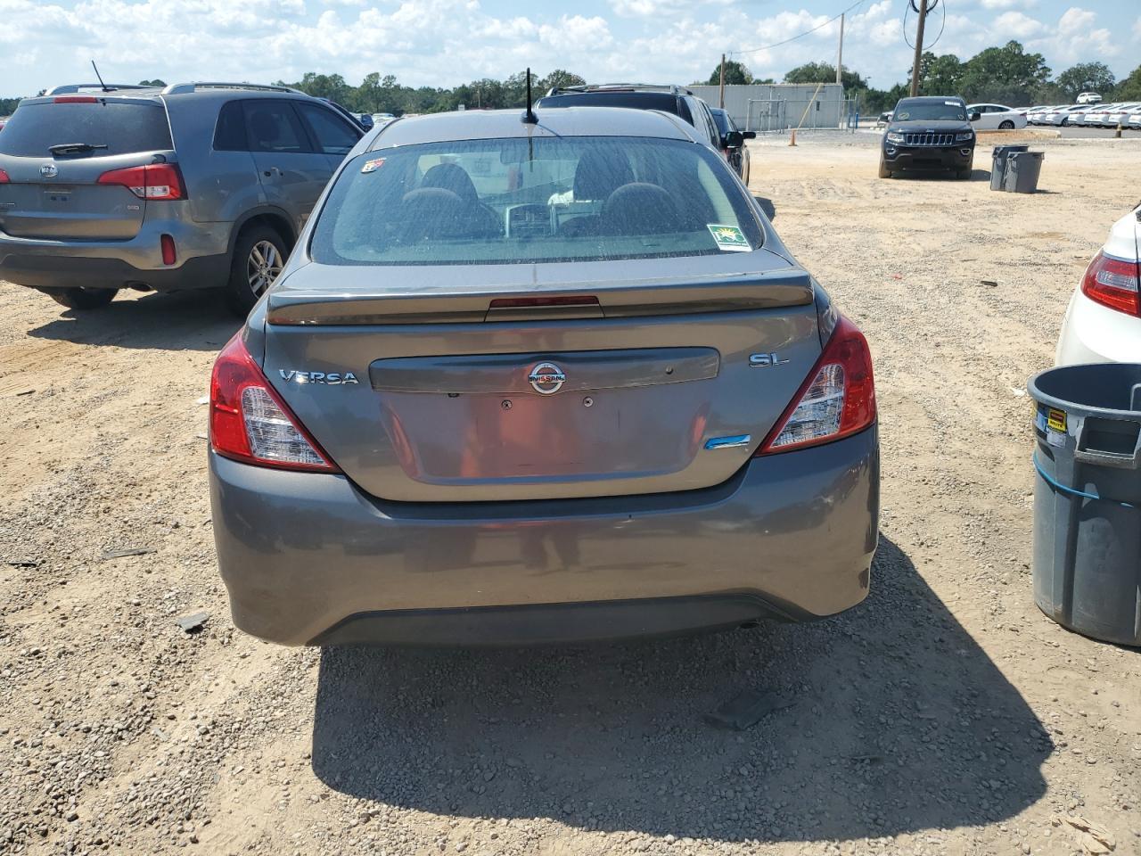 2015 Nissan Versa S - Фото 6