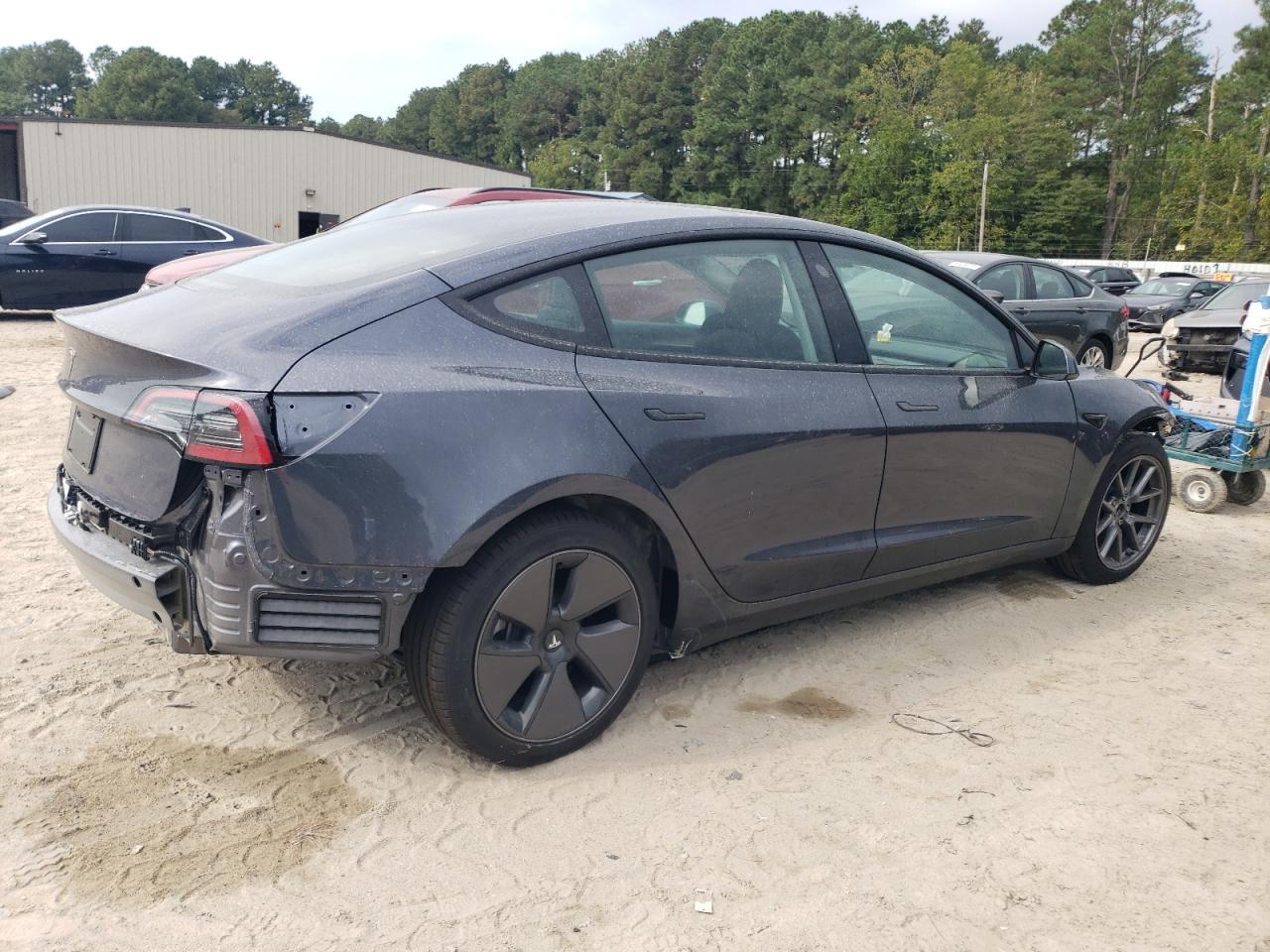 2023 Tesla Model 3 - Фото 3