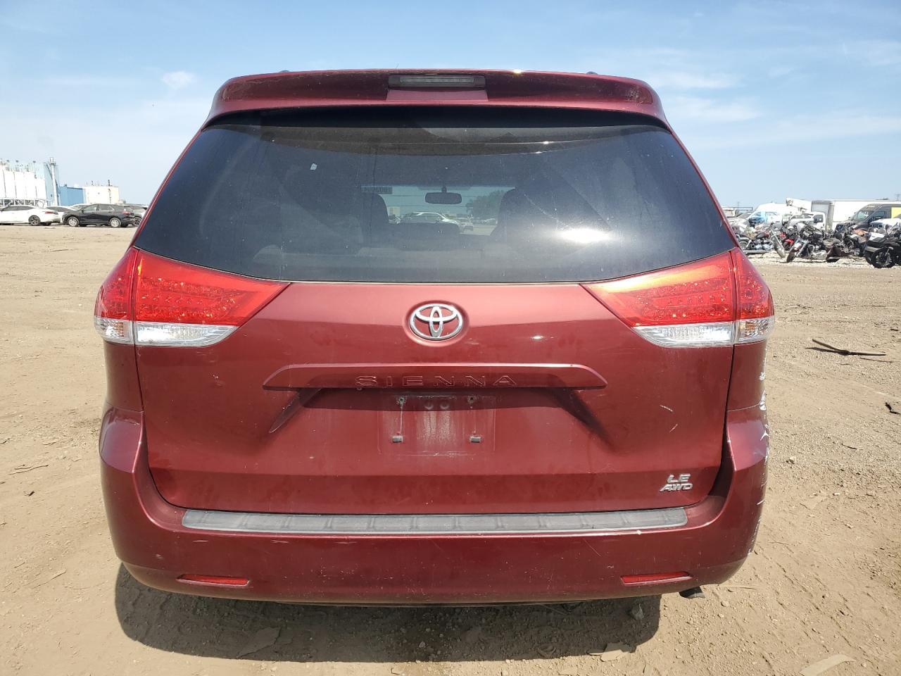 2013 Toyota Sienna Le - Фото 6
