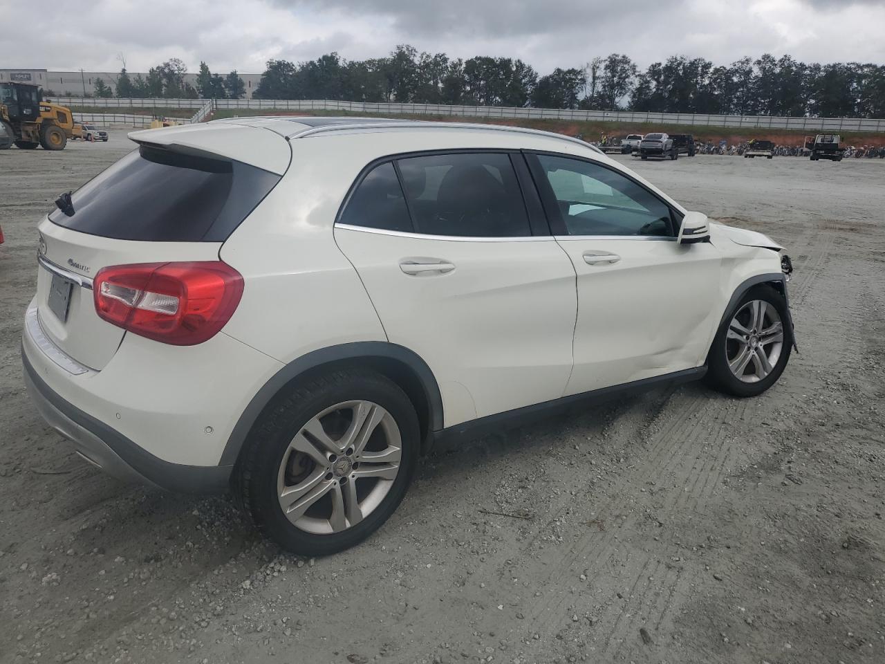 2017 Mercedes-Benz Gla 250 4Matic - Image 3