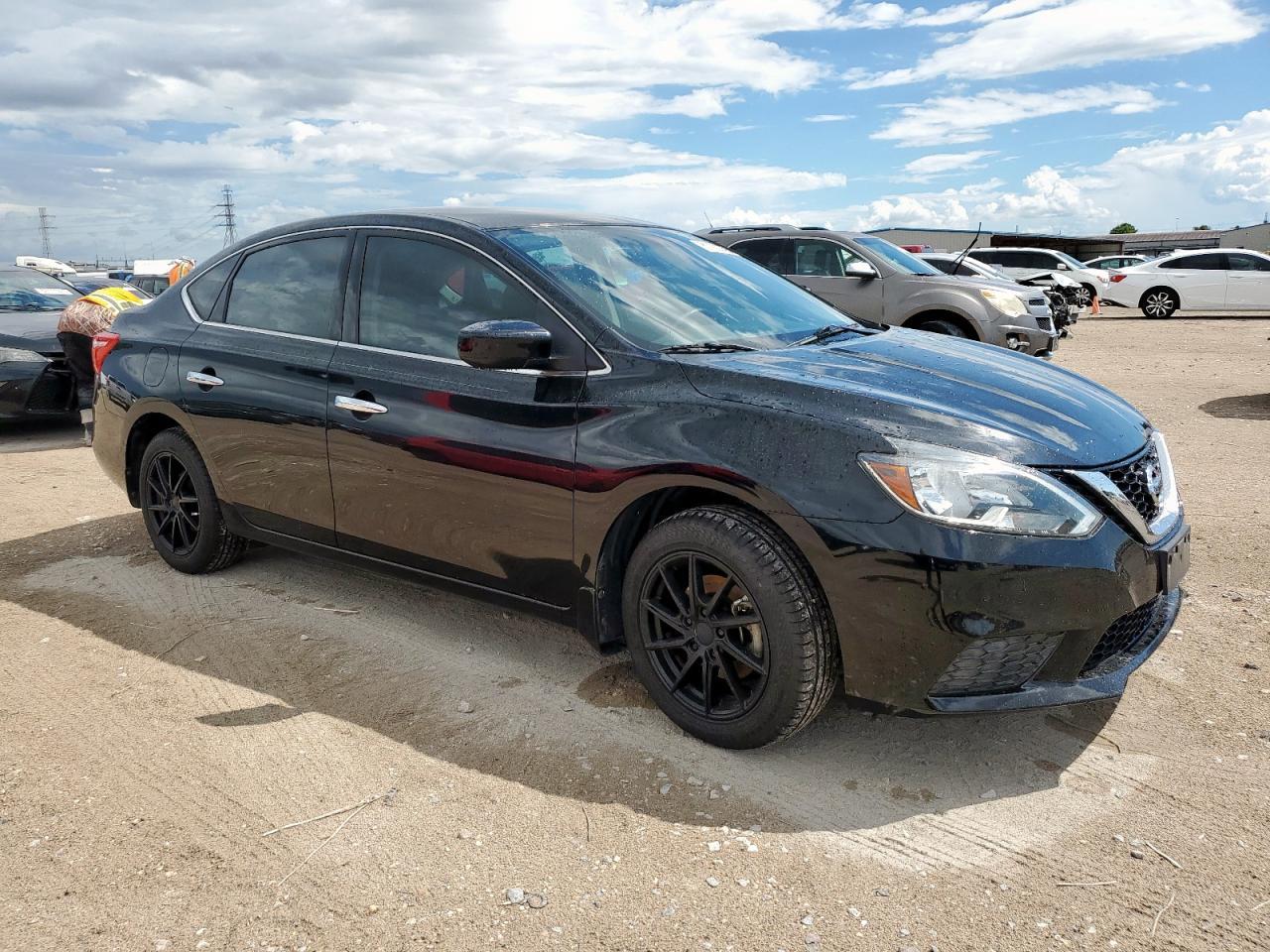 2016 Nissan Sentra S - Фото 4