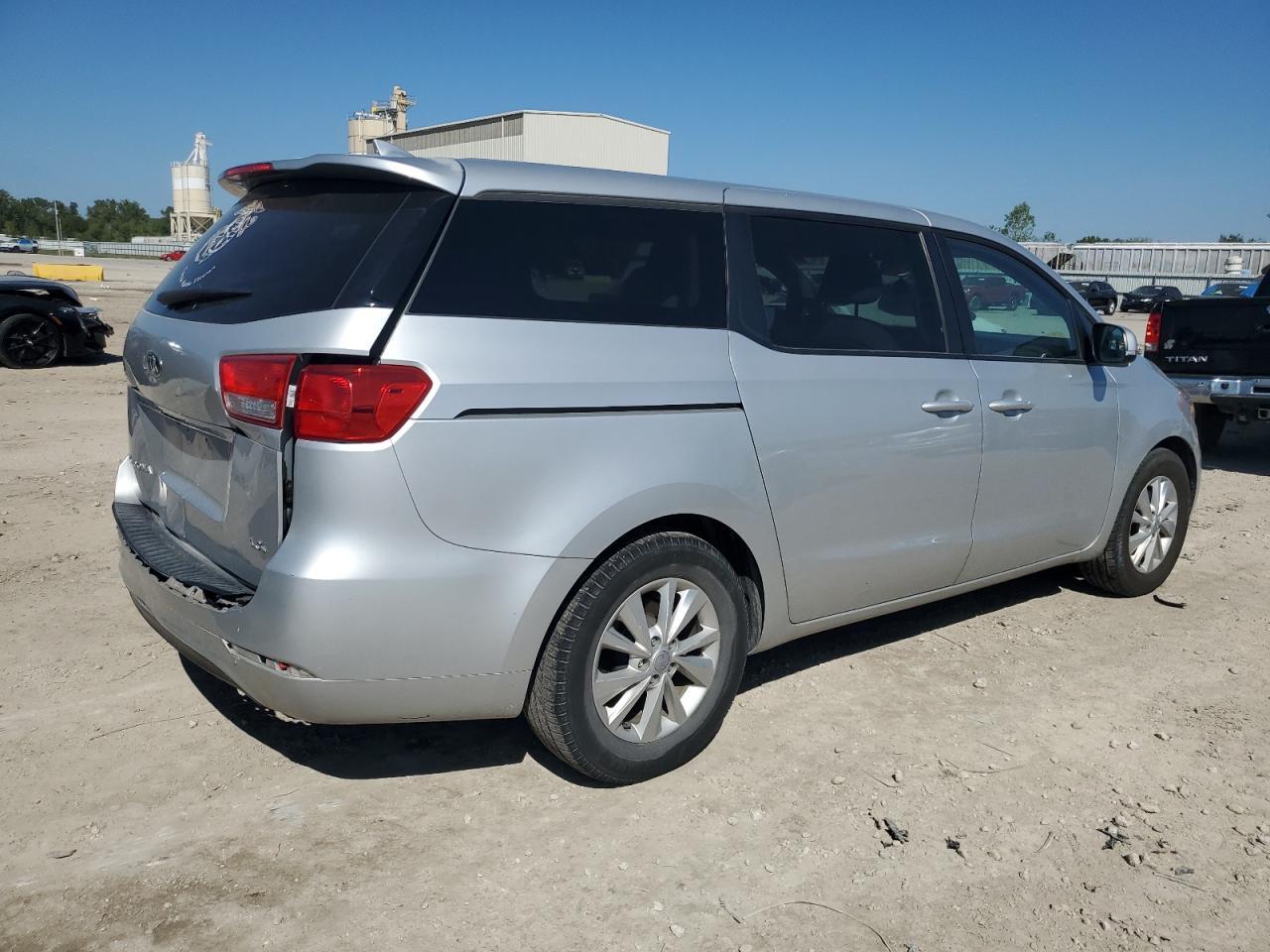 2018 Kia Sedona Lx - Фото 3