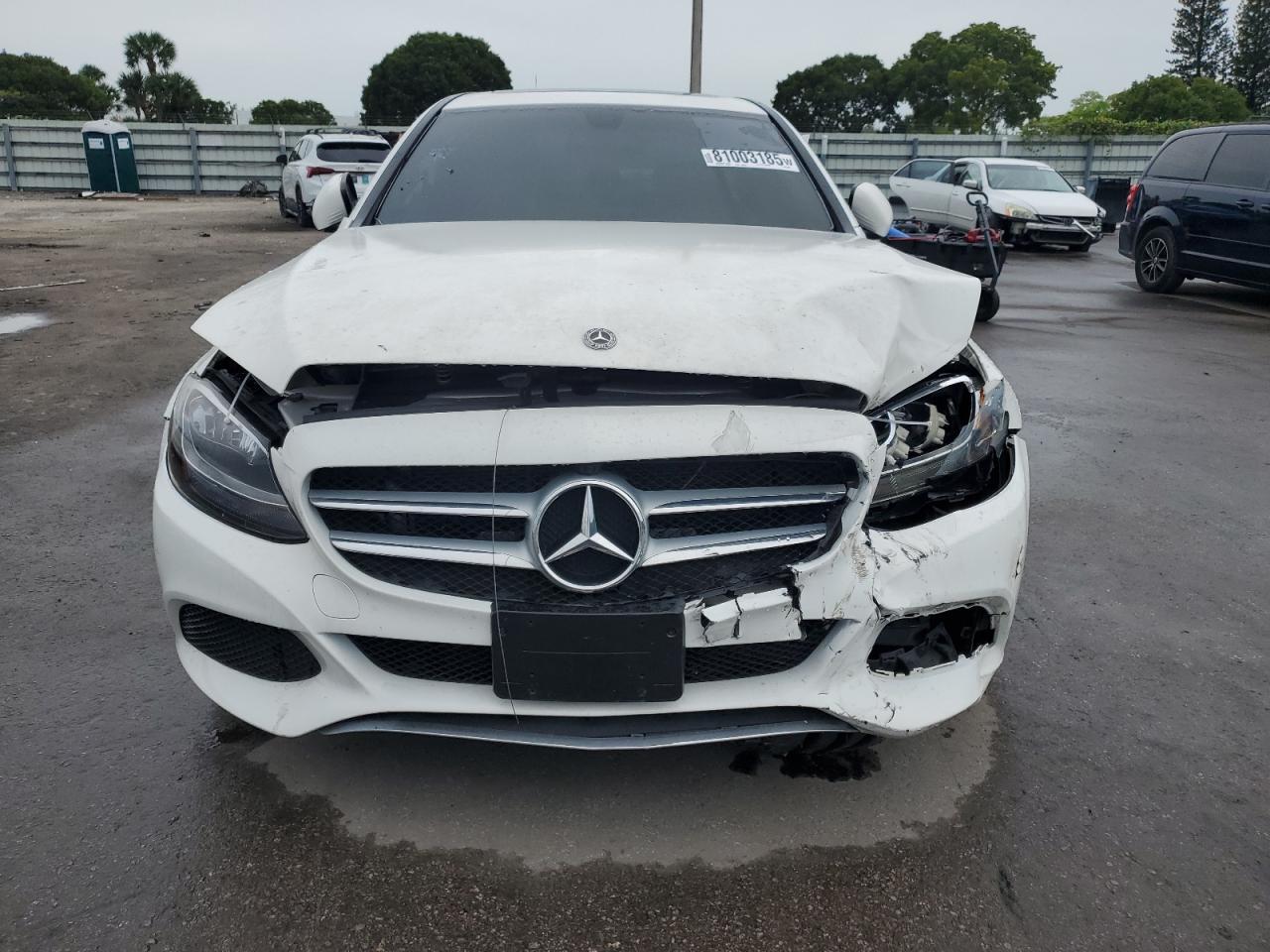 2018 Mercedes-Benz C 300 4Matic - Фото 5