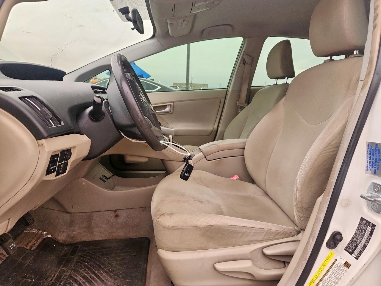 2011 Toyota Prius Two - Image 7