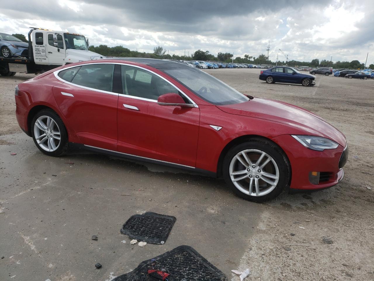 2015 Tesla Model S 90 - Фото 4