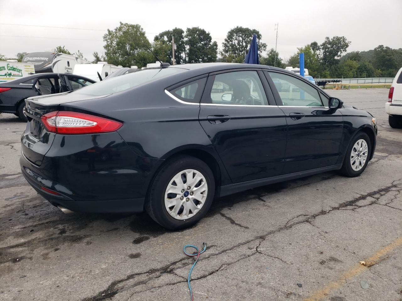 2014 Ford Fusion S - Фото 3