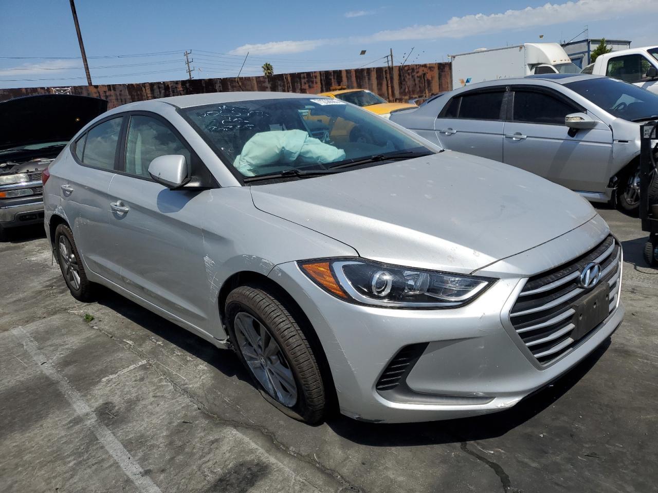 2017 Hyundai Elantra Se - Image 4