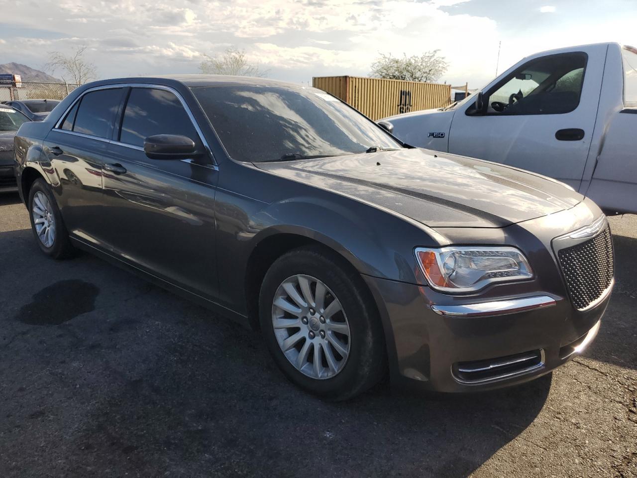2014 Chrysler 300 - Фото 4