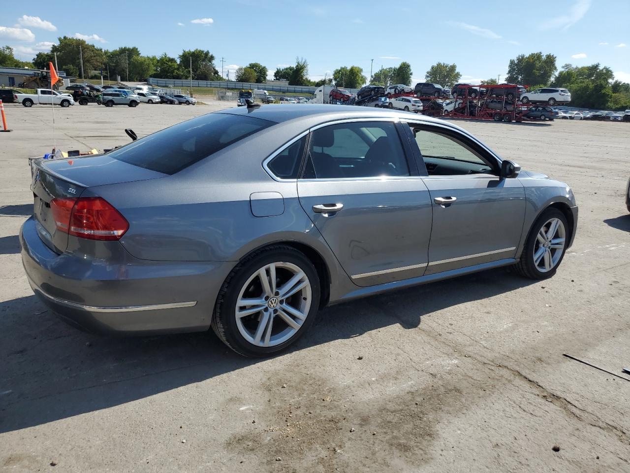 2014 Volkswagen Passat Sel - Image 3