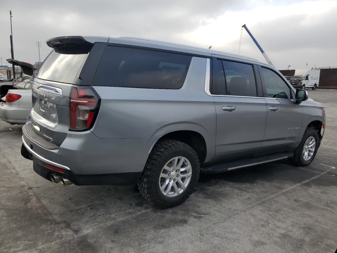 2023 Chevrolet Suburban K1500 Premier - Image 3