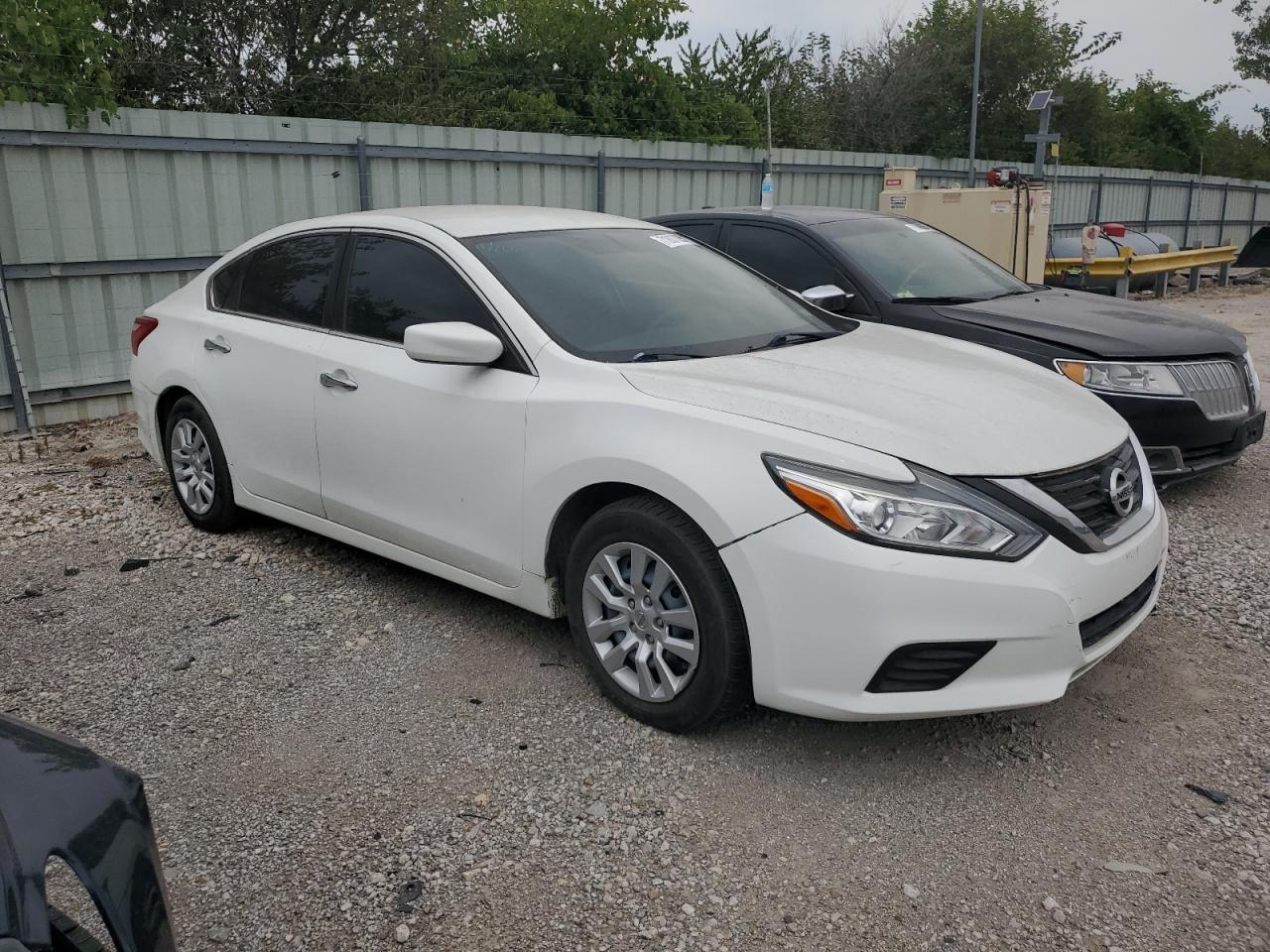 2016 Nissan Altima 2.5 - Фото 4