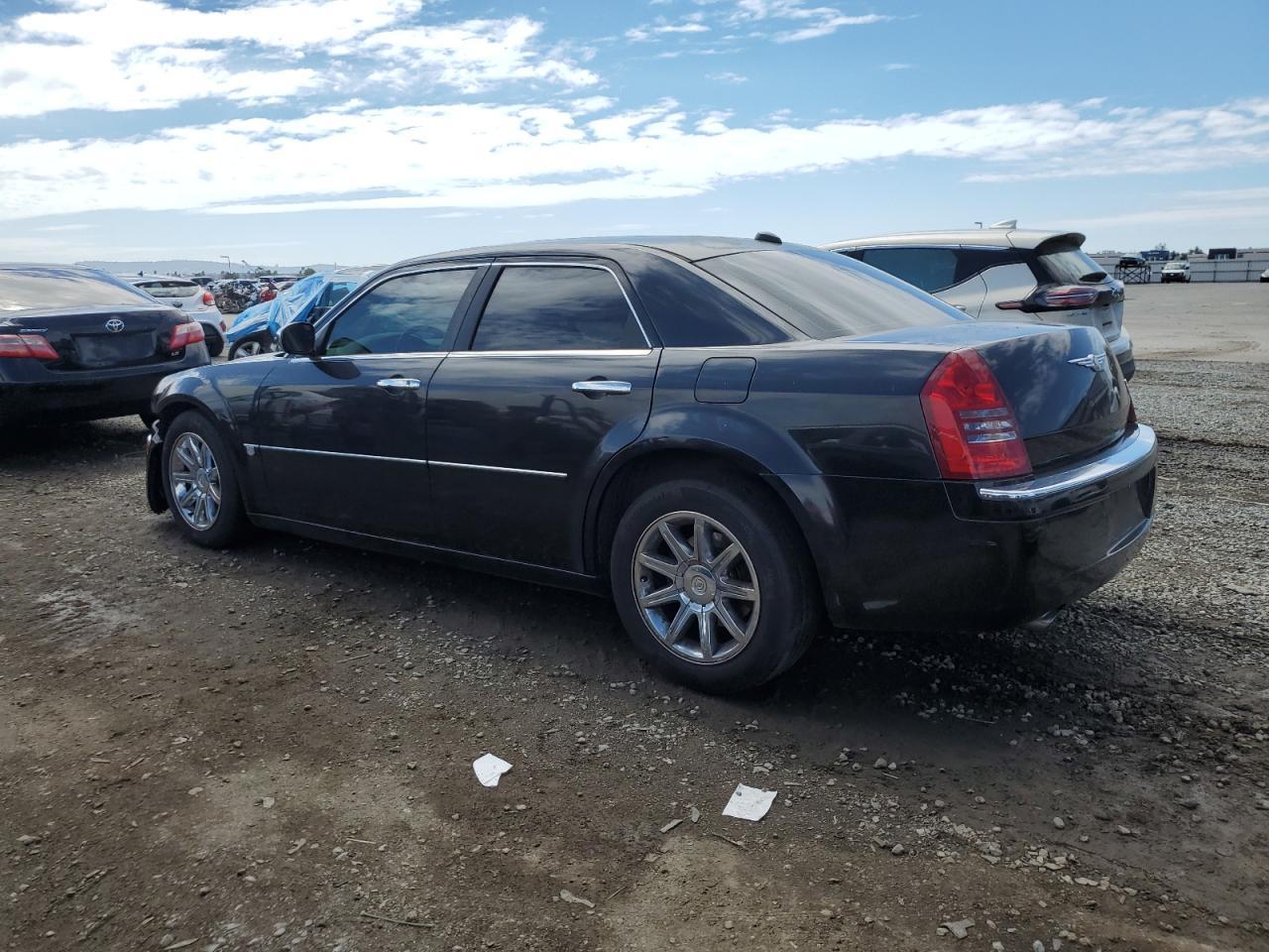 2005 Chrysler 300C - Фото 2