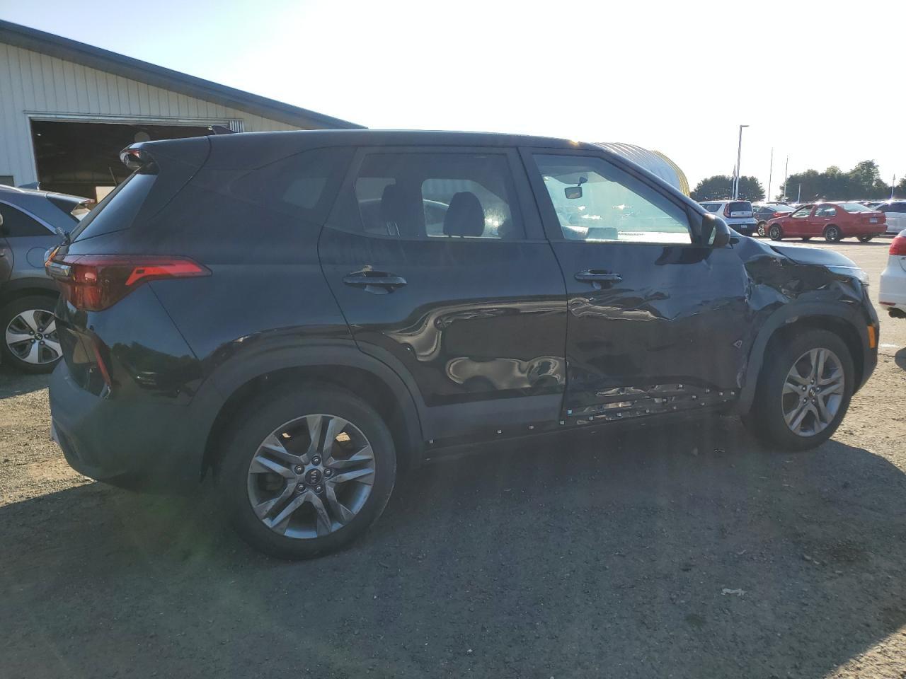 2021 Kia Seltos Lx - Image 3