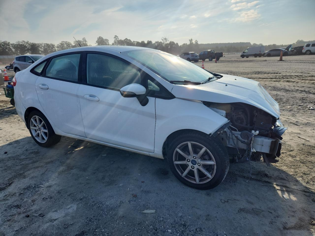 2019 Ford Fiesta Se - Фото 4