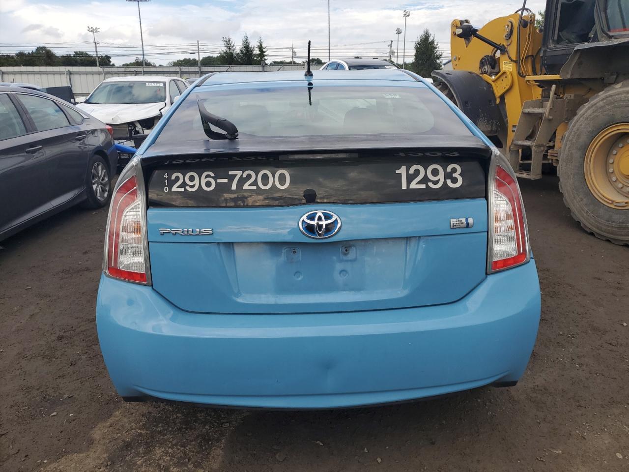 2013 Toyota Prius - Image 6