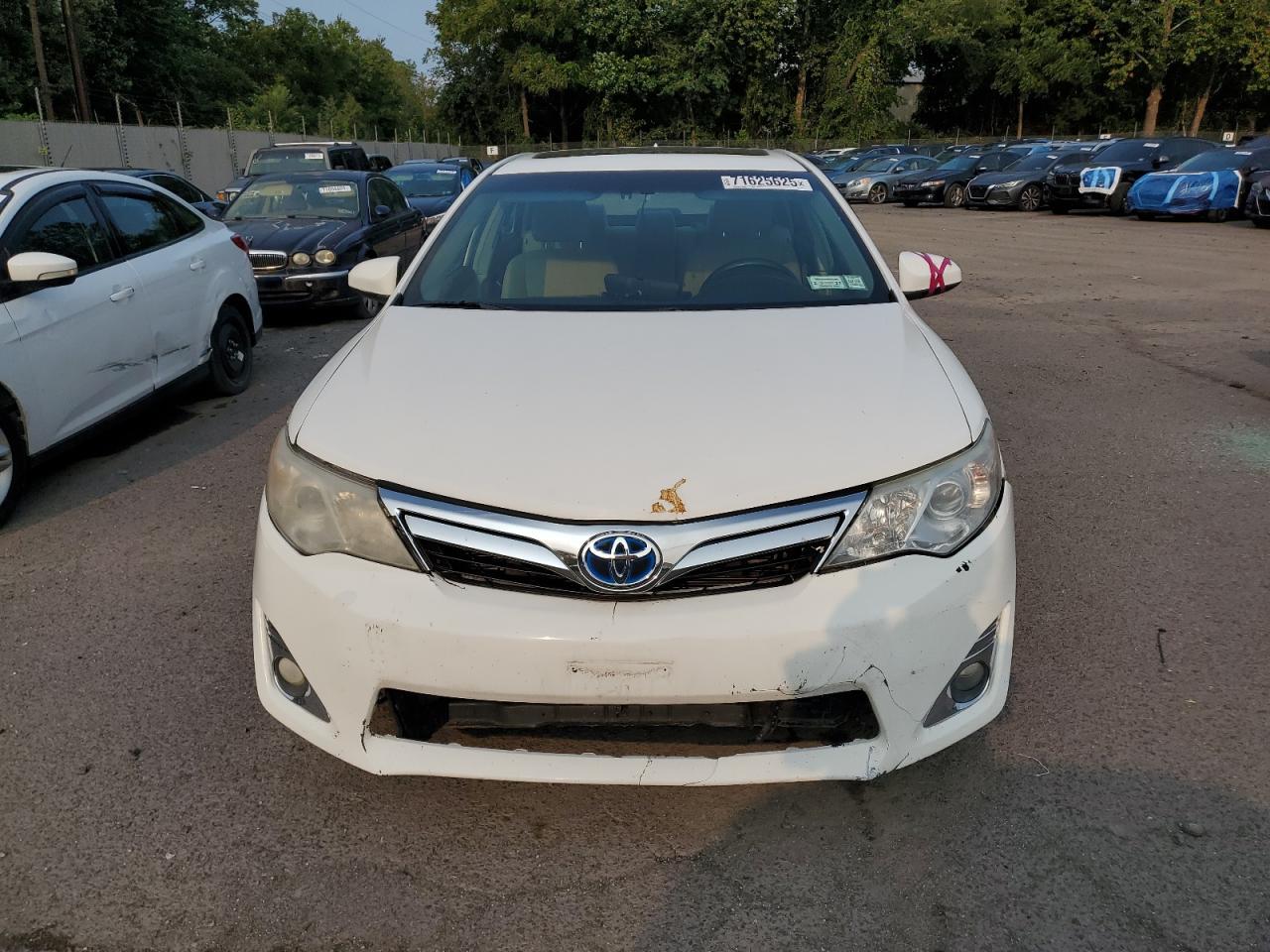 2014 Toyota Camry Hybrid - Image 5