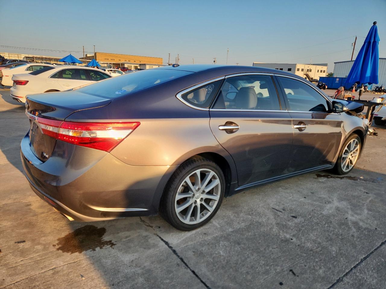 2015 Toyota Avalon Xle - Фото 3
