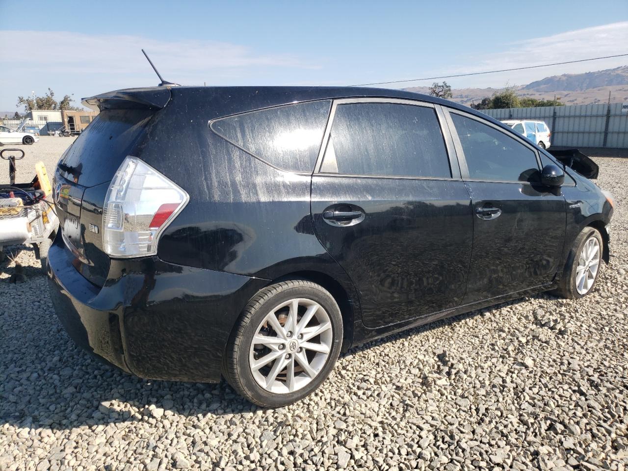 2012 Toyota Prius V - Image 3