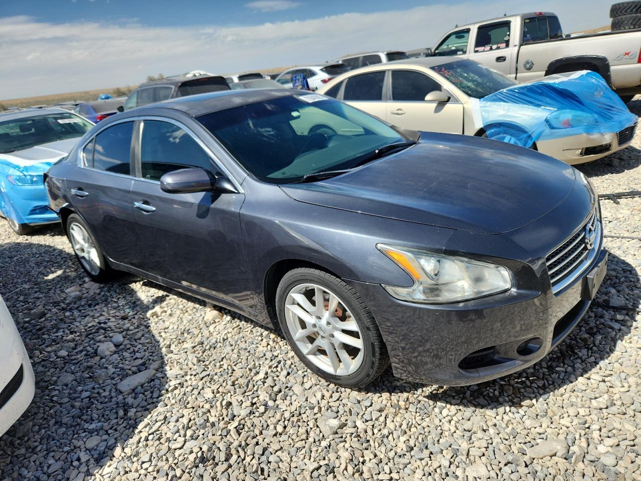2010 Nissan Maxima S - Image 4