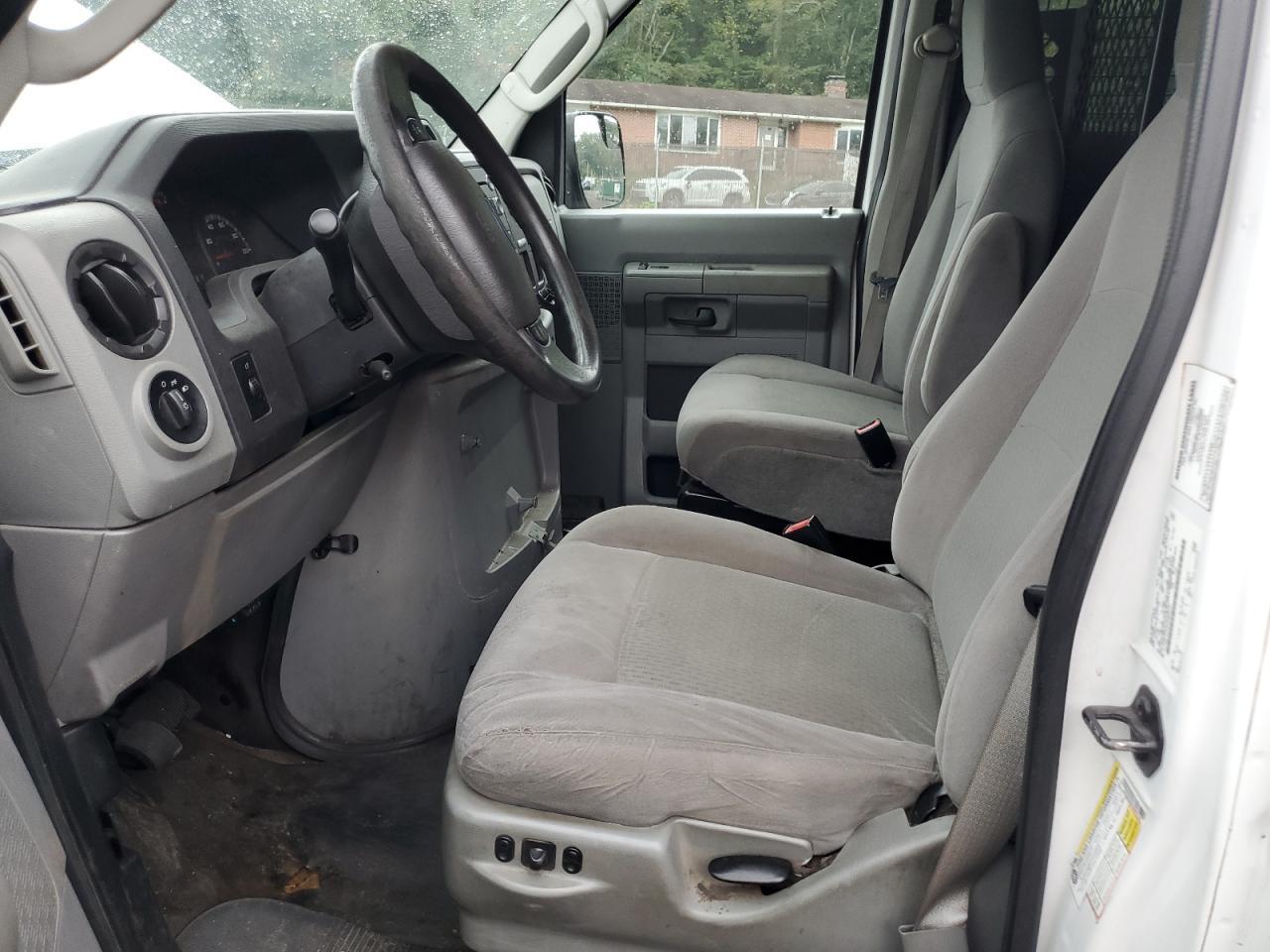 2012 Ford Econoline E150 Van - Фото 7