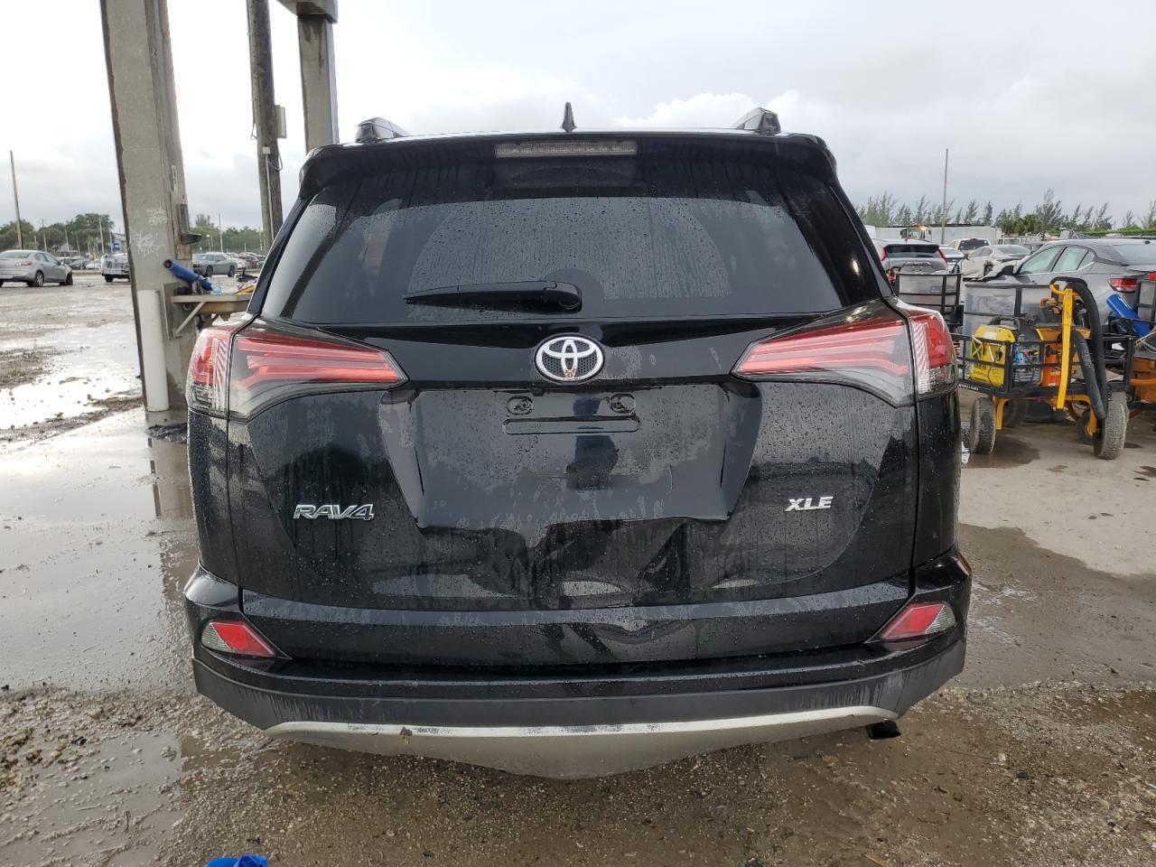 2018 Toyota Rav4 Adventure - Фото 6
