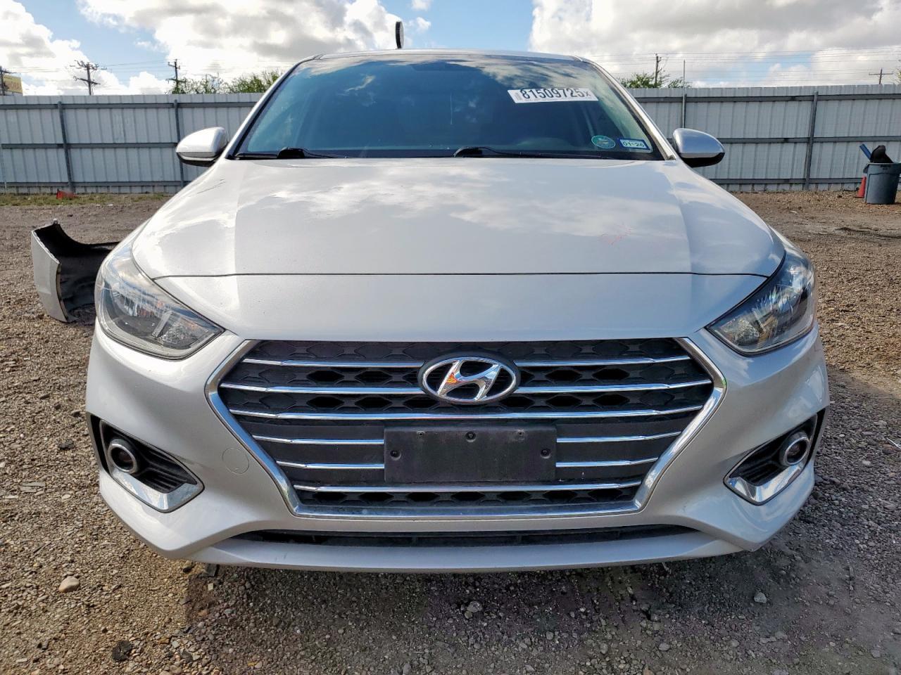 2022 Hyundai Accent Se - Фото 5