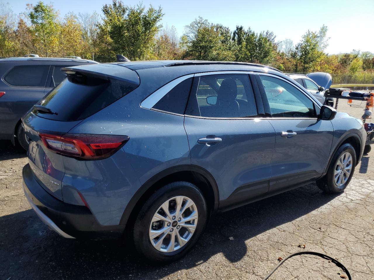 2024 Ford Escape Active - Image 3