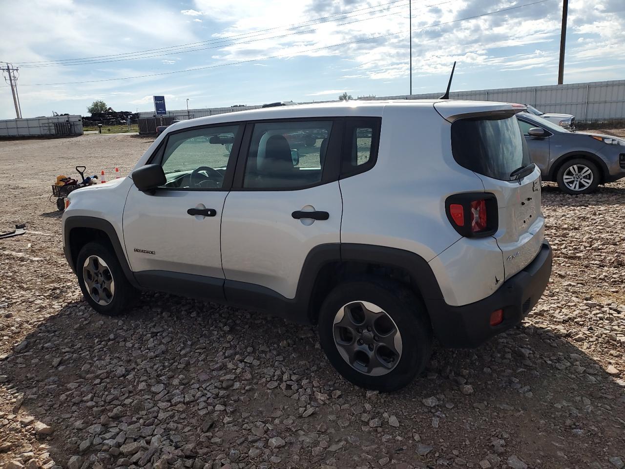 2015 Jeep Renegade Sport - Фото 2