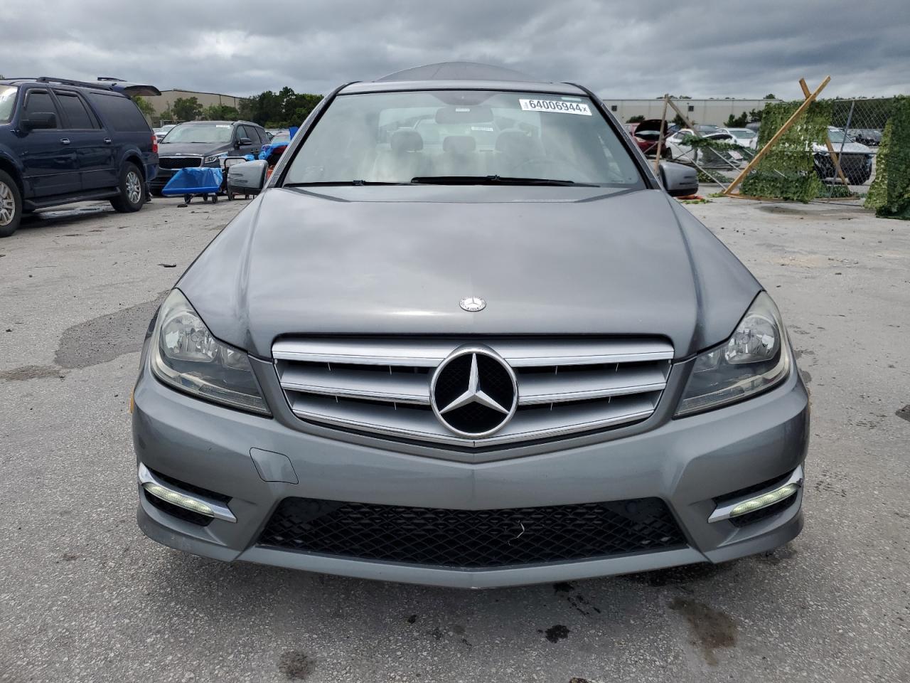 2012 Mercedes-Benz C 250 - Фото 5