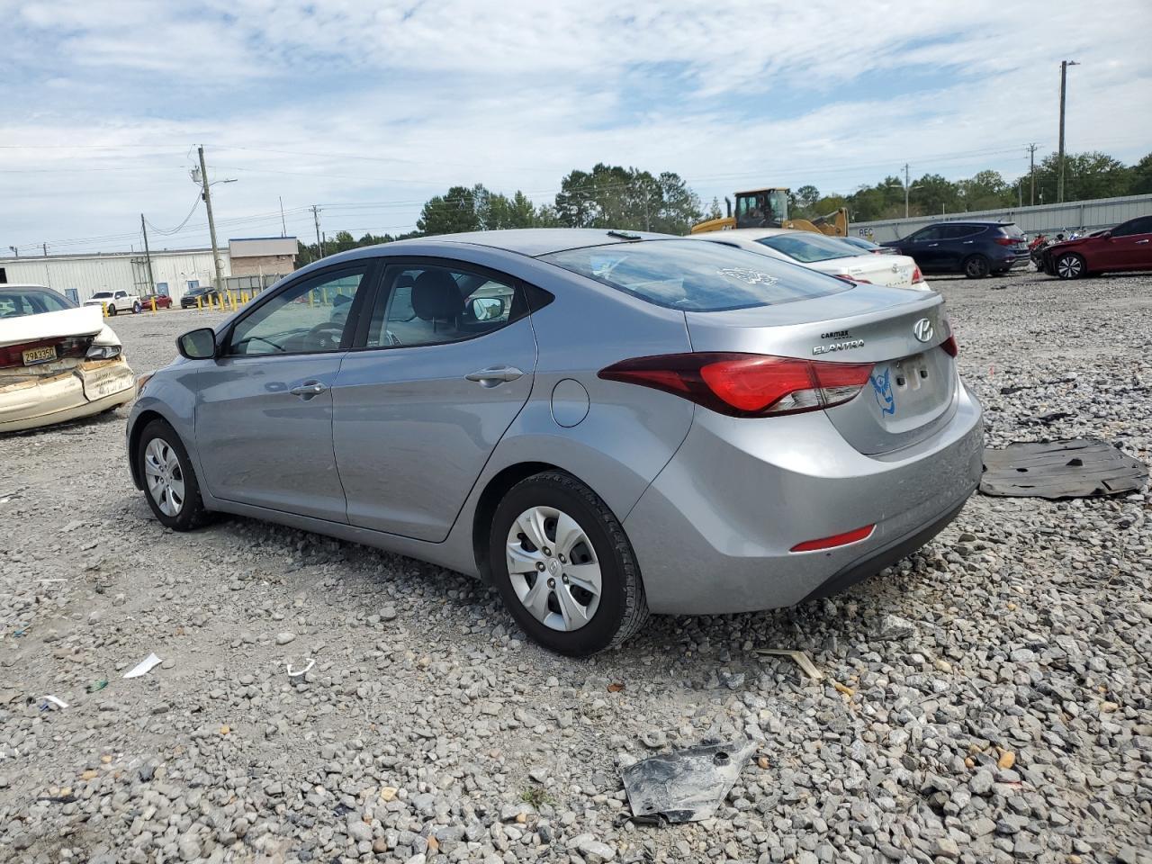 2016 Hyundai Elantra Se - Image 2