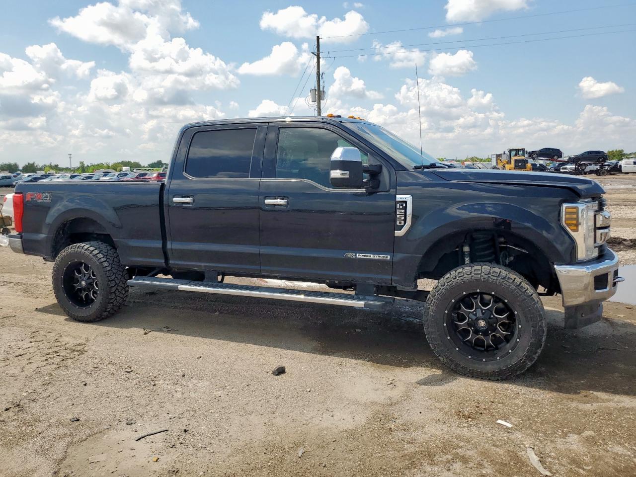 2019 Ford F250 Super Duty - Фото 4