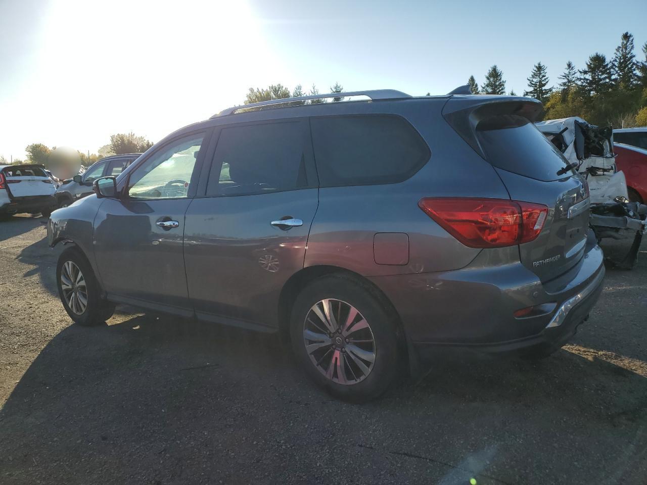 2020 Nissan Pathfinder Sl - Фото 2