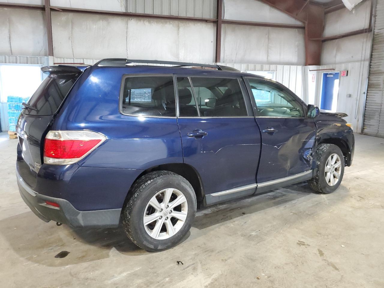 2013 Toyota Highlander Base - Image 3