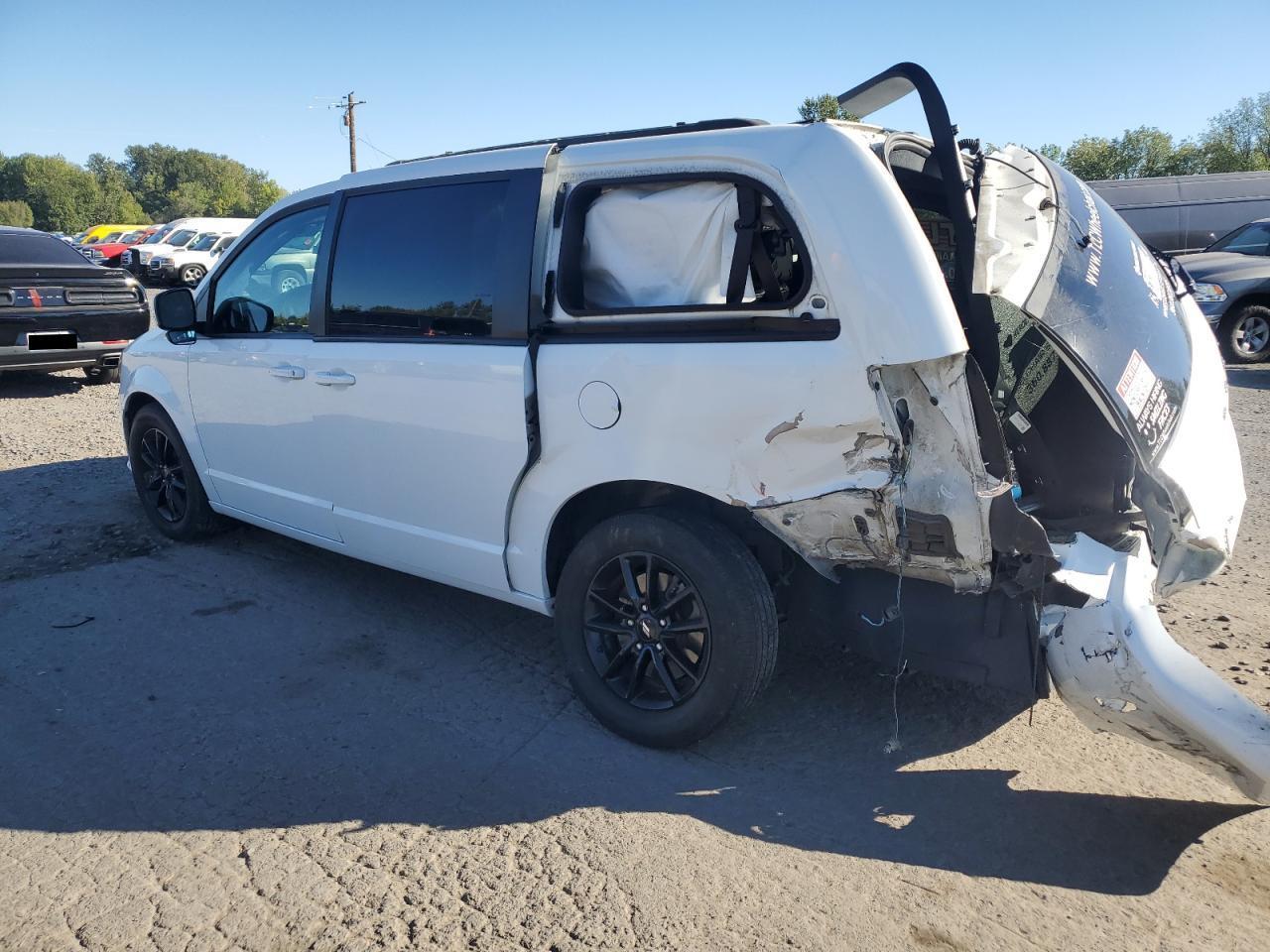 2019 Dodge Grand Caravan Gt - Image 2