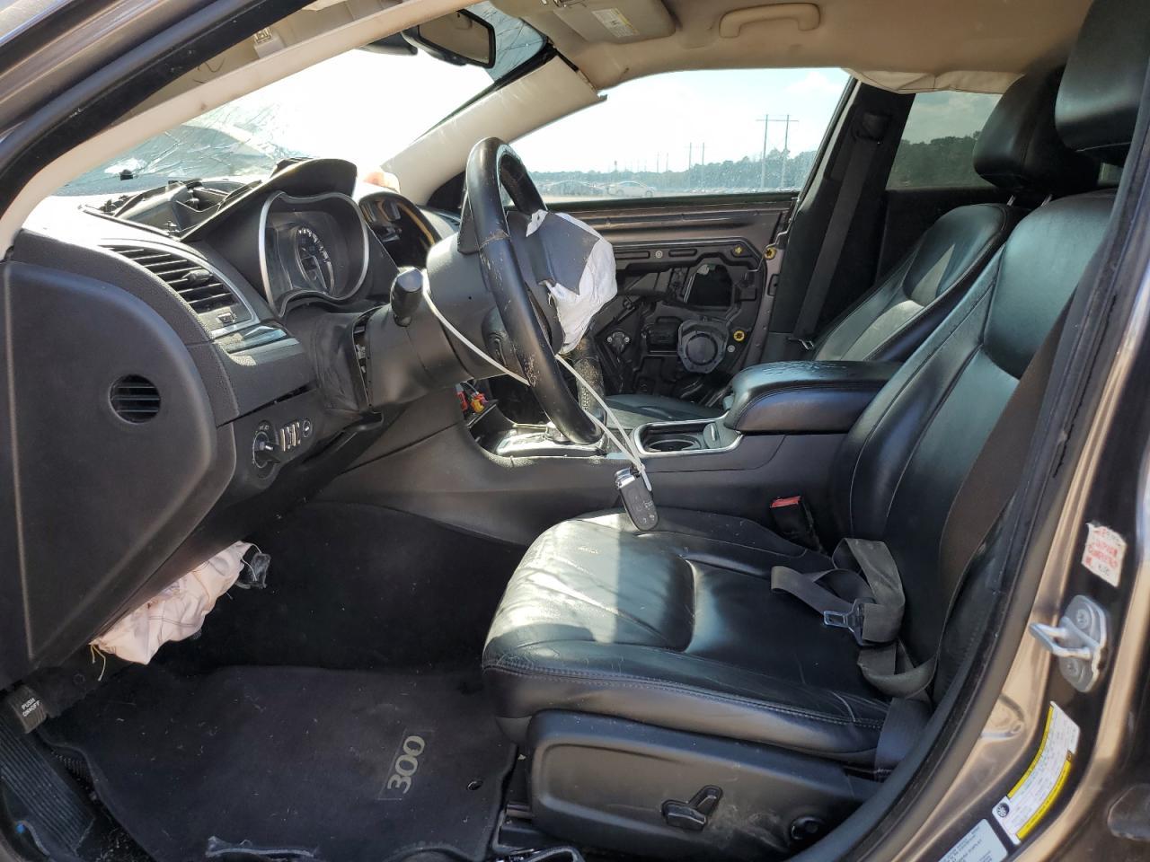 2015 Chrysler 300 Limited - Image 7