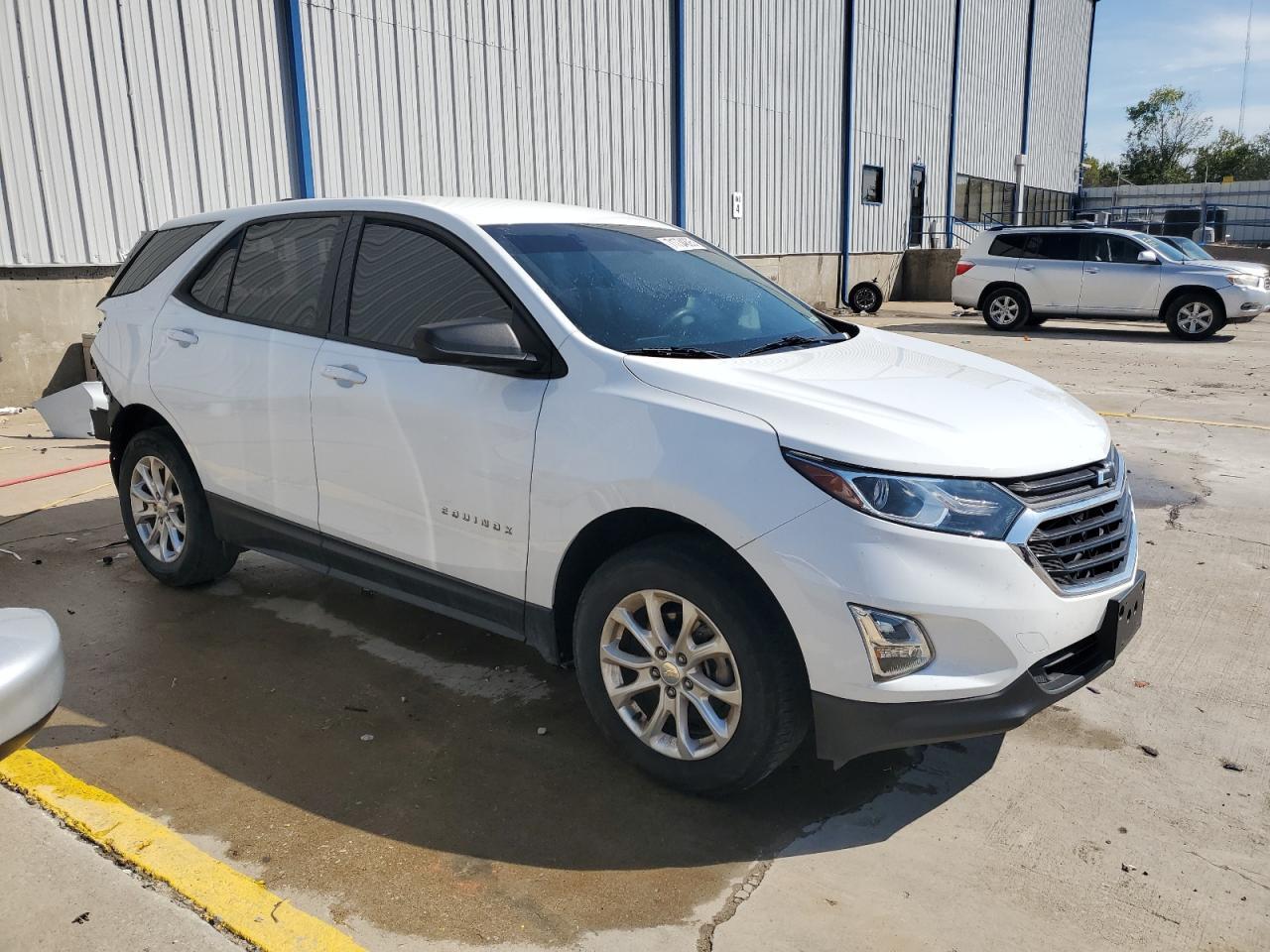 2018 Chevrolet Equinox Ls - Фото 4