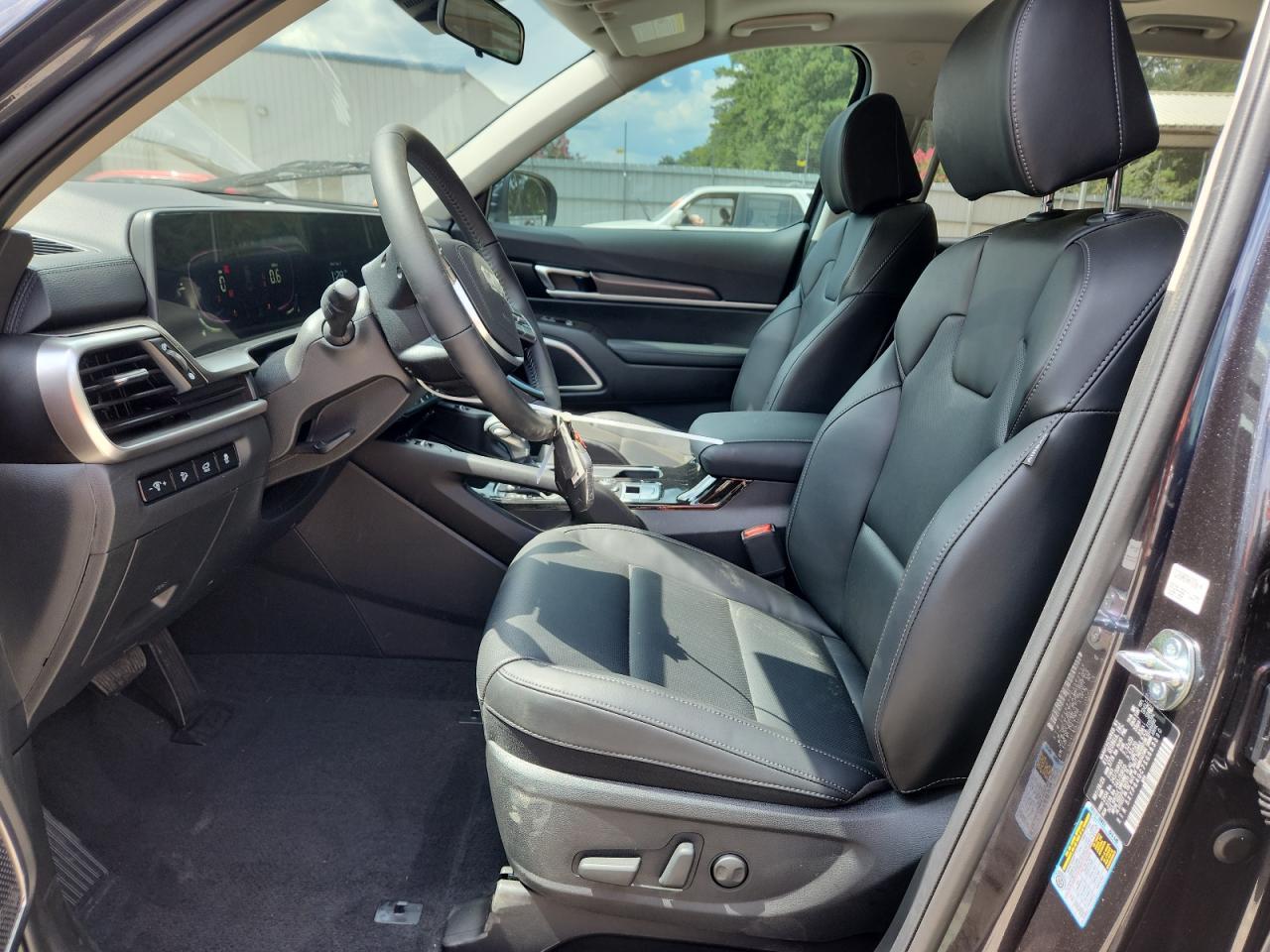 2025 Kia Telluride S - Image 7