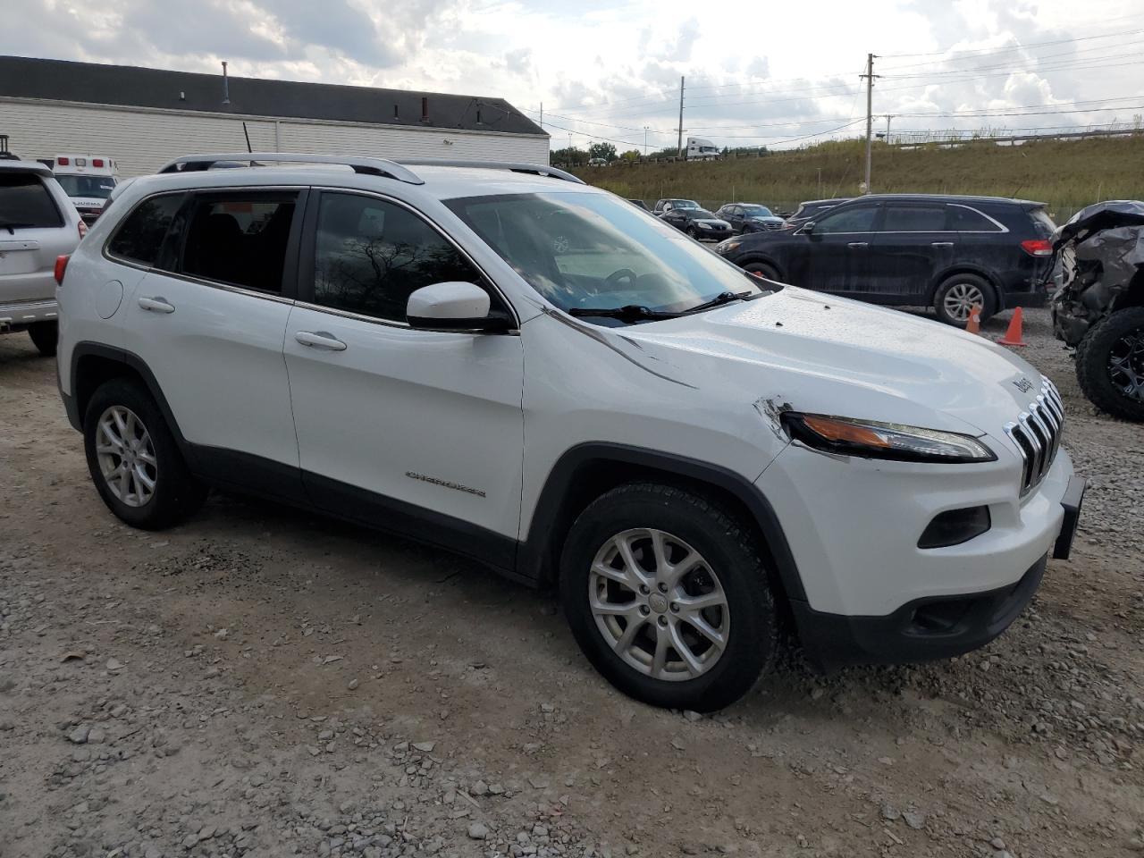 2016 Jeep Cherokee Latitude - Фото 4