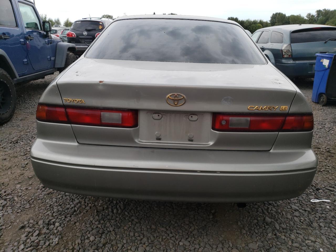 1998 Toyota Camry Ce - Фото 6