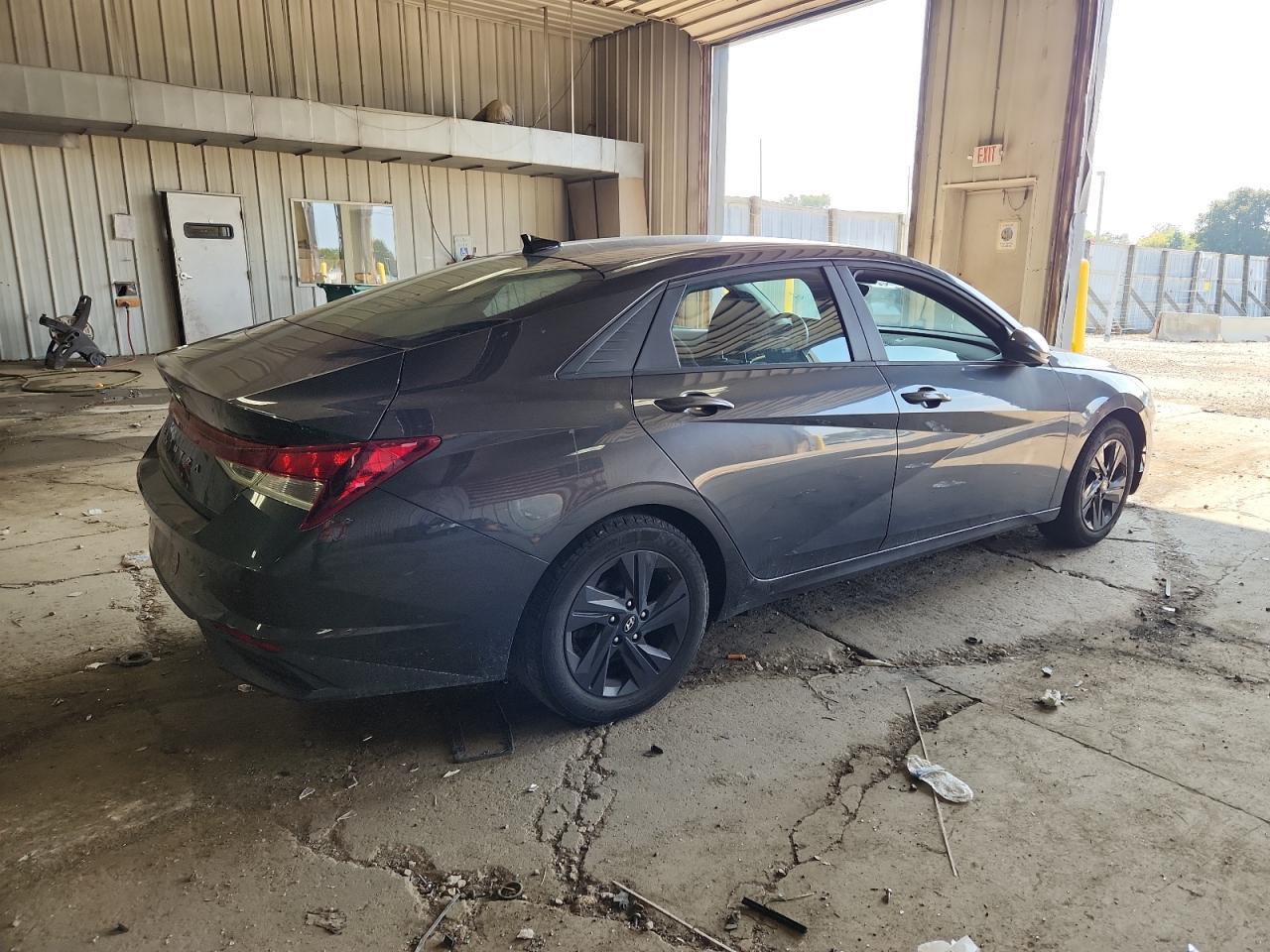 2021 Hyundai Elantra Sel - Фото 3