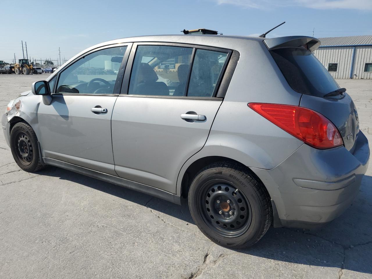 2012 Niss Versa 1.8 S - Фото 2
