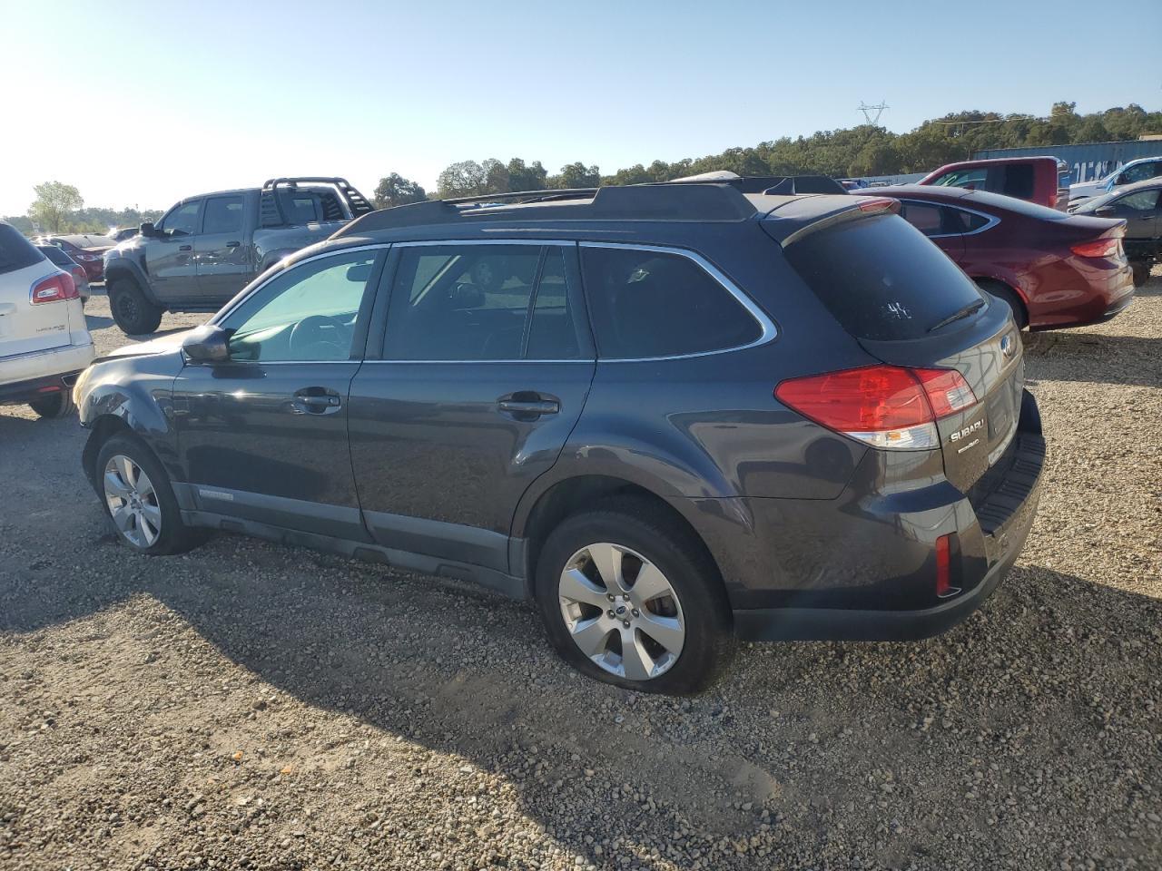 2012 Subaru Outback 2.5I Limited - Image 2