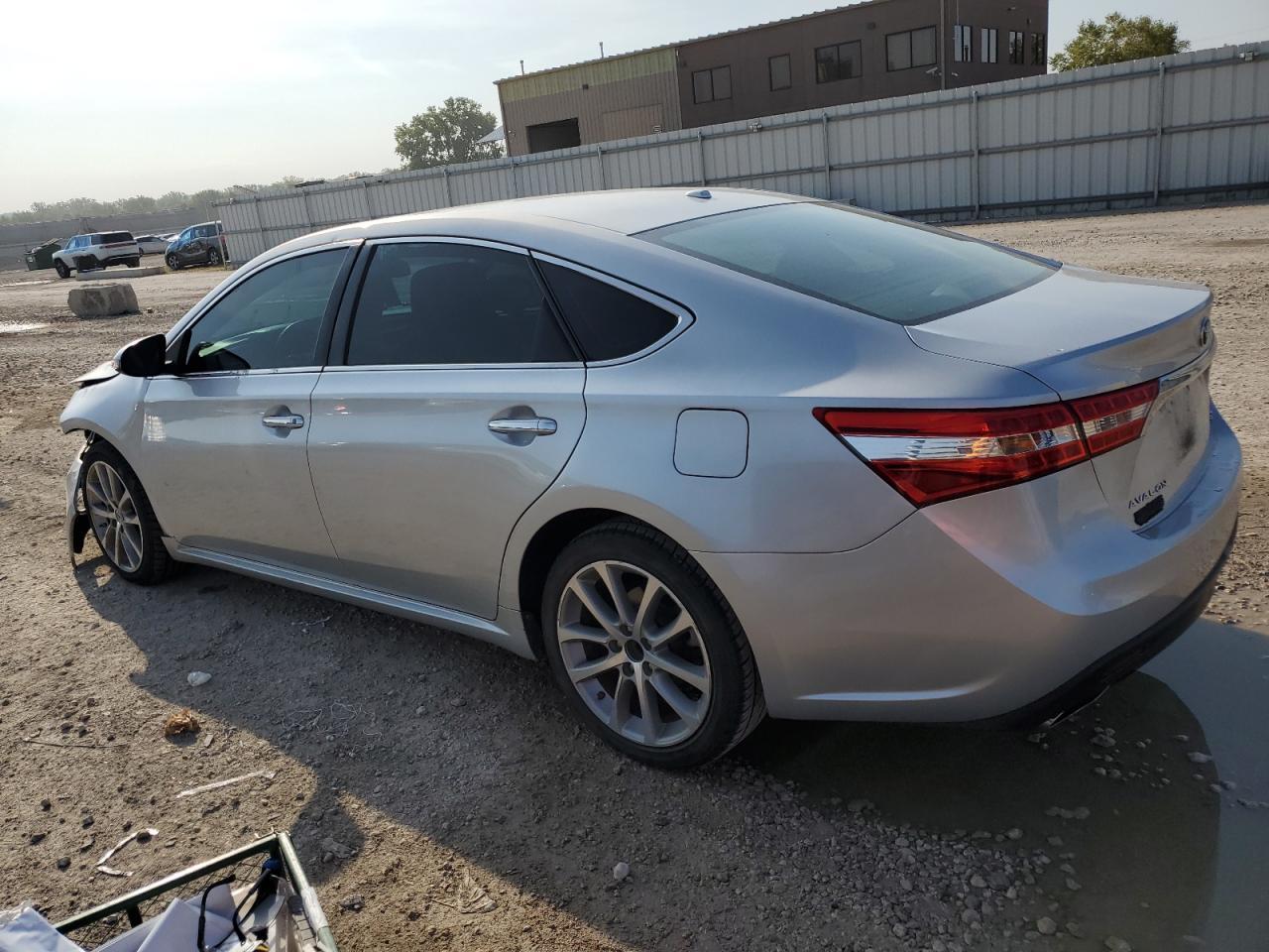 2014 Toyota Avalon Base - Image 2