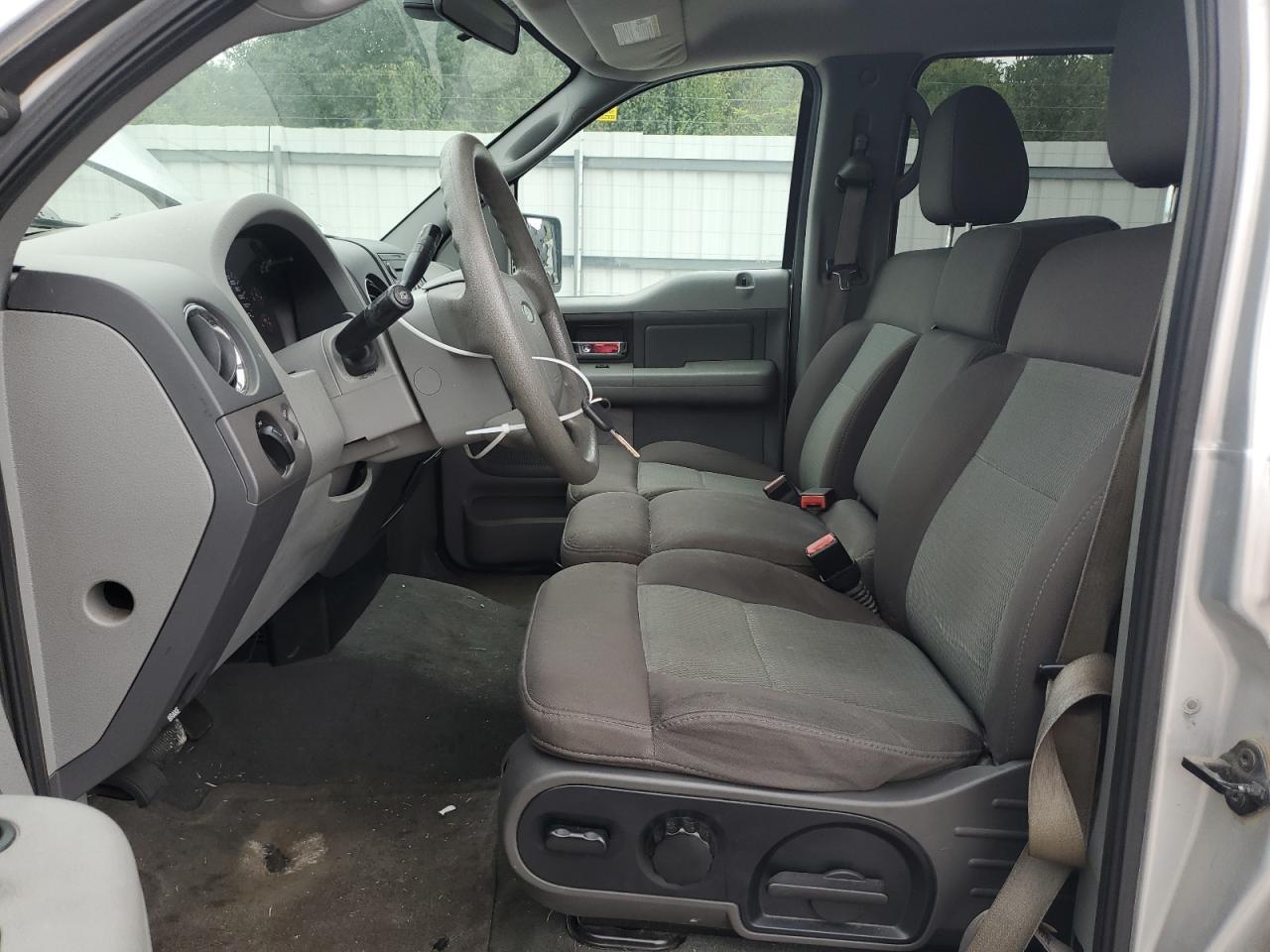 2005 Ford F150 Supercrew - Image 7